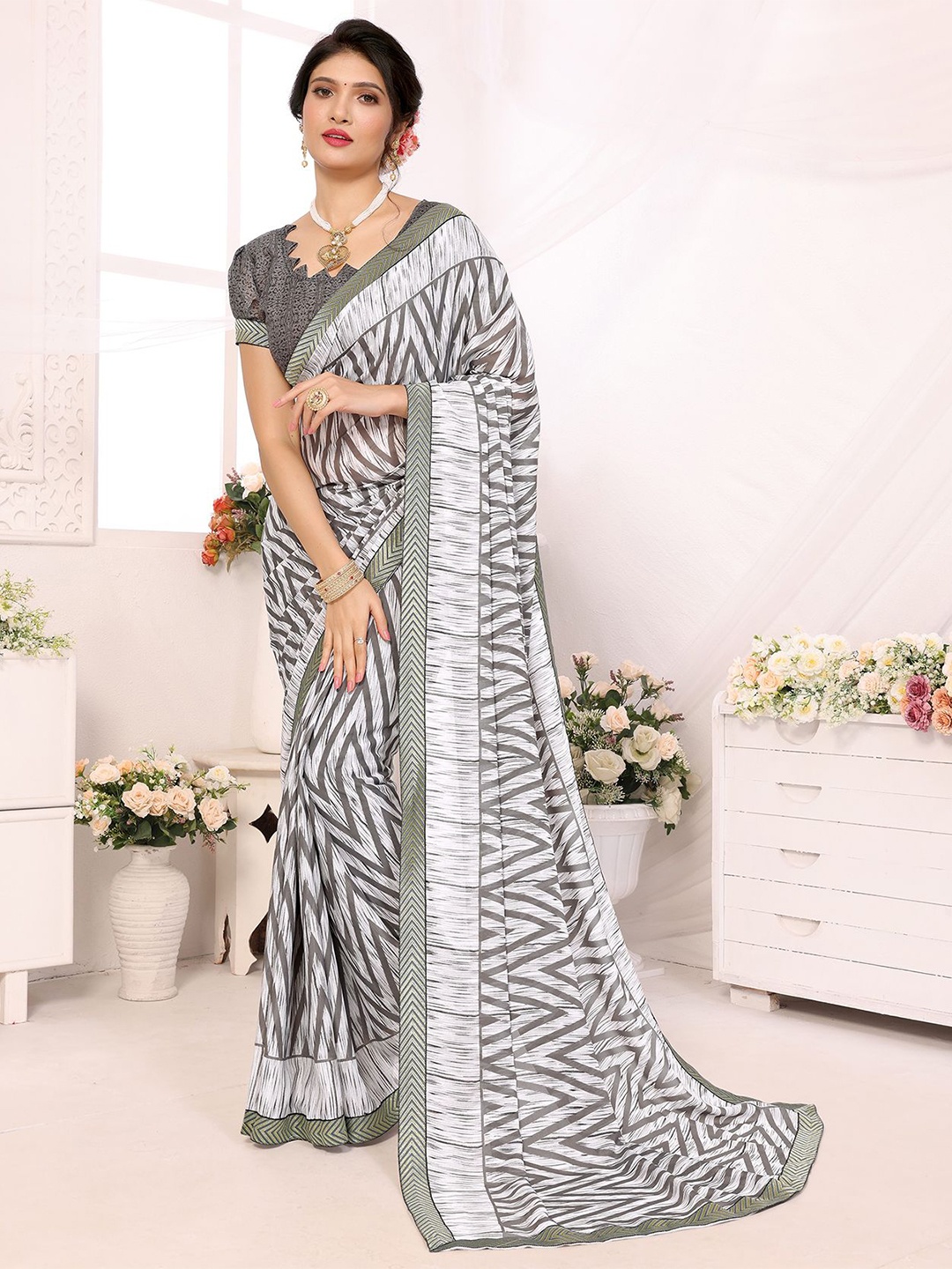 

KALINI Striped Poly Georgette Saree, Grey