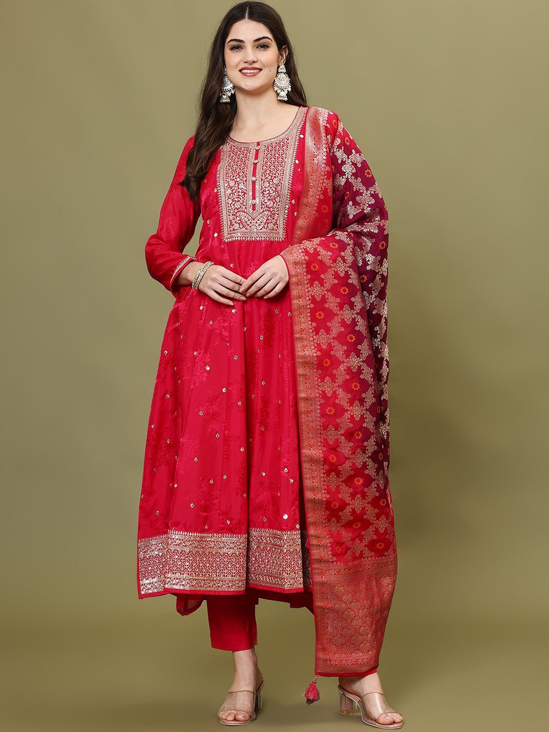 

Meena Bazaar Women Regular Thread Work Kurta with Trousers & With Dupatta, Red