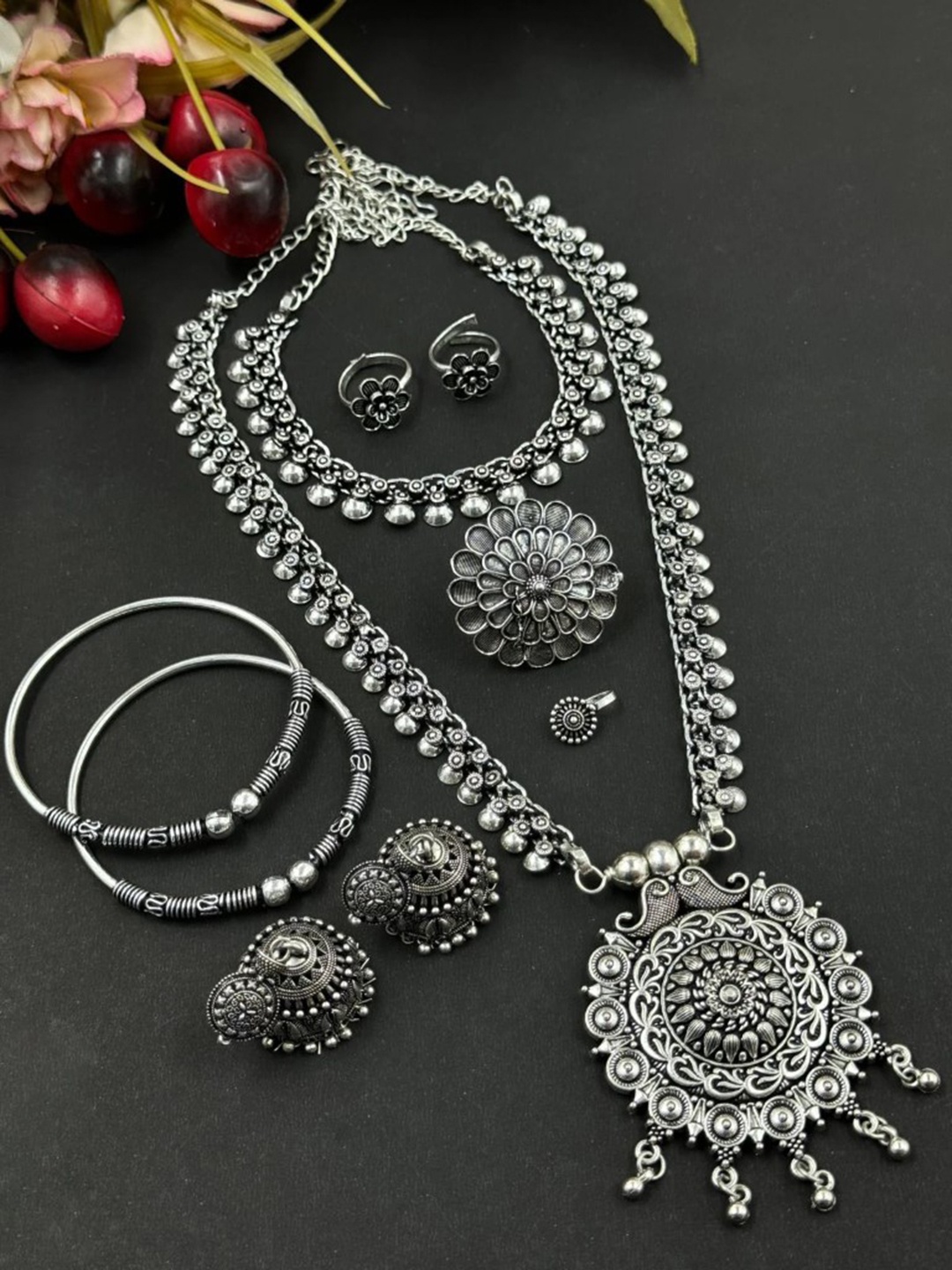 

NAMAN ARTS Silver Plated Oxidised Jewellery Set