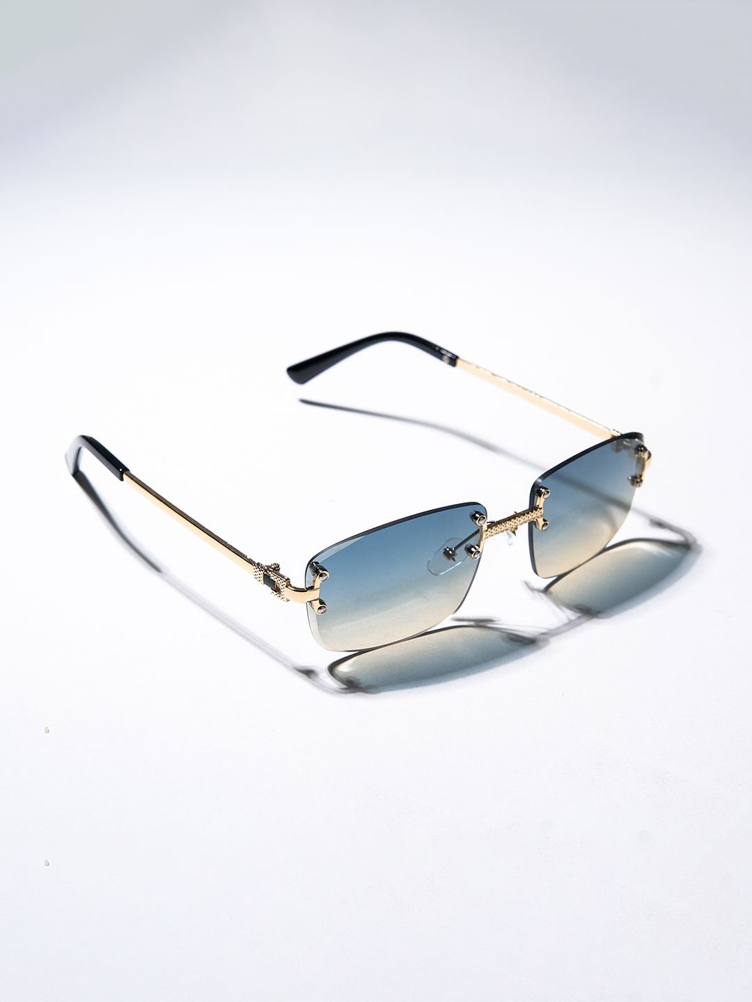 

CHOKORE Unisex Oversized Sunglasses with Polarised and UV Protected Lens, Gold