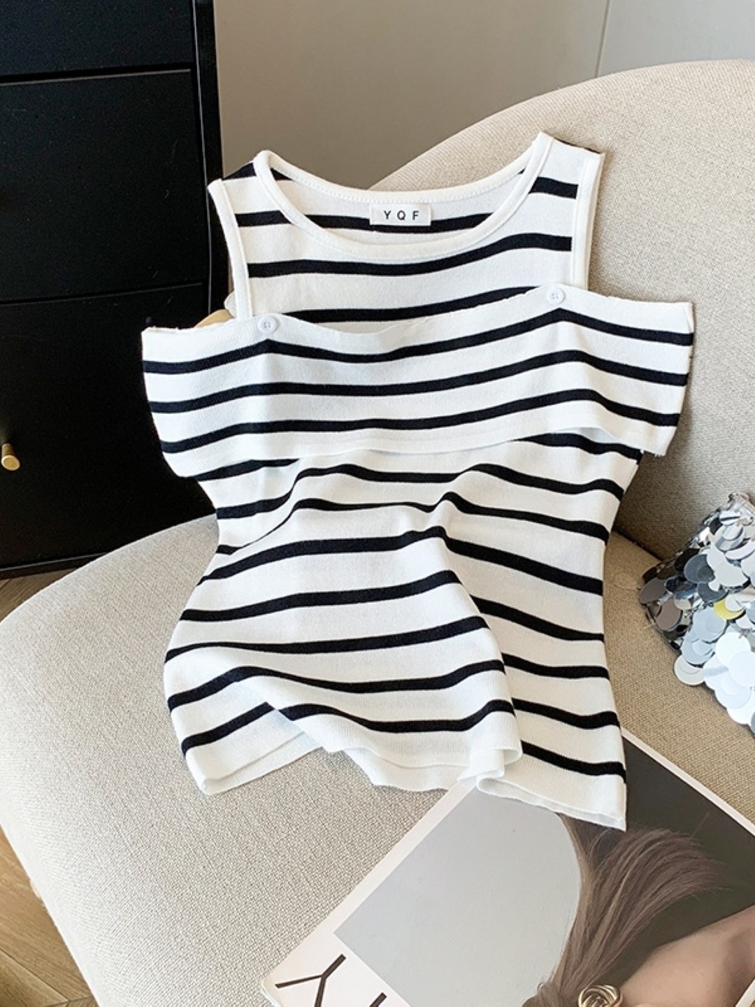 

KPOP Women Striped Cotton Top, White