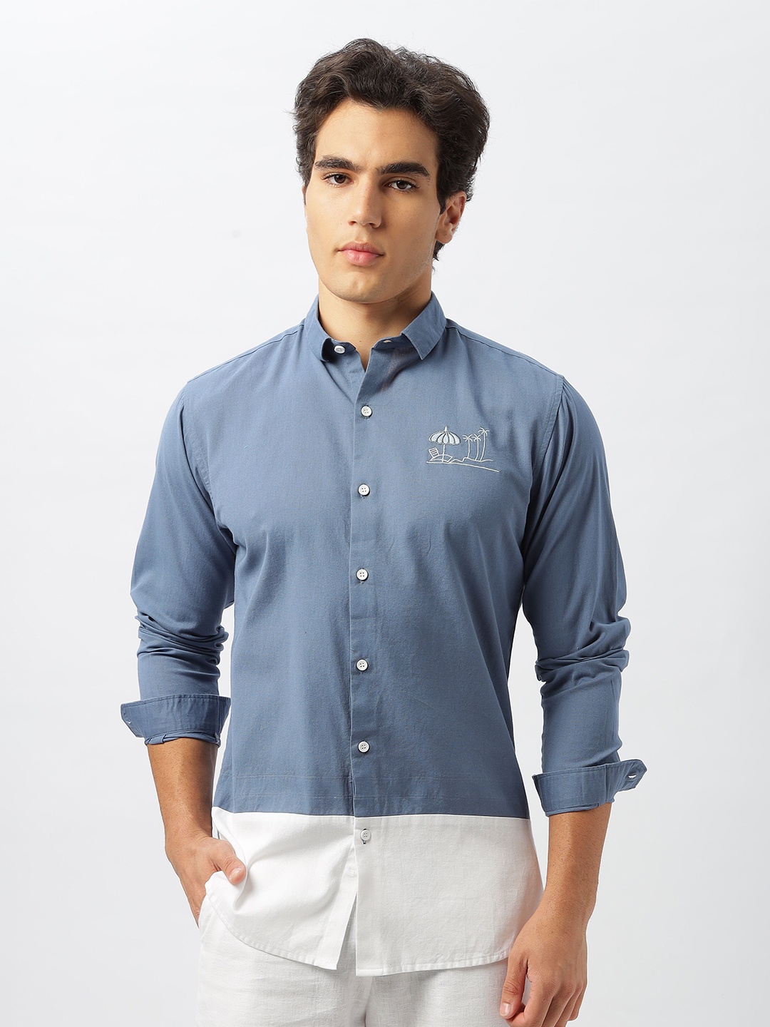 

HAMPTONS Men Colourblocked Embroidered Cotton Casual Shirt, Blue