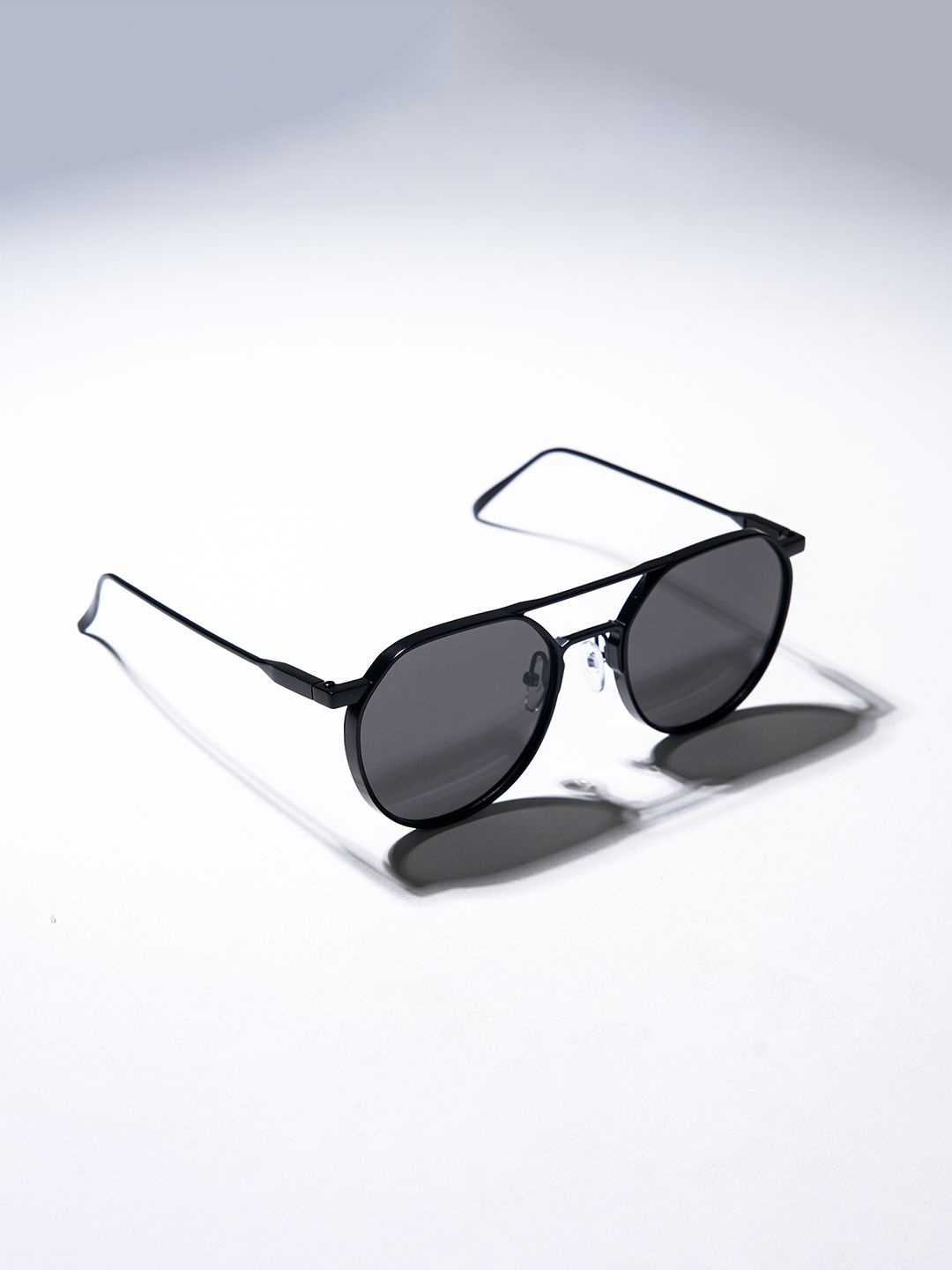 

CHOKORE Unisex Aviator Sunglasses with Polarised and UV Protected Lens, Black