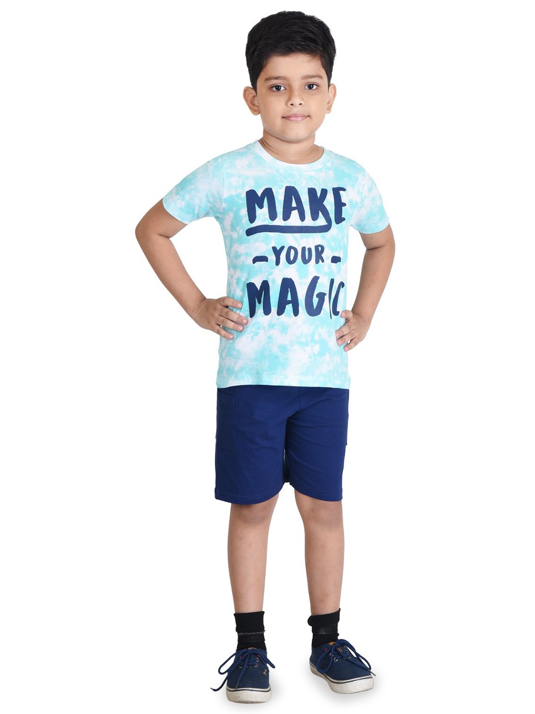 

Clothe Funn Boys Printed T-shirt with Shorts, White