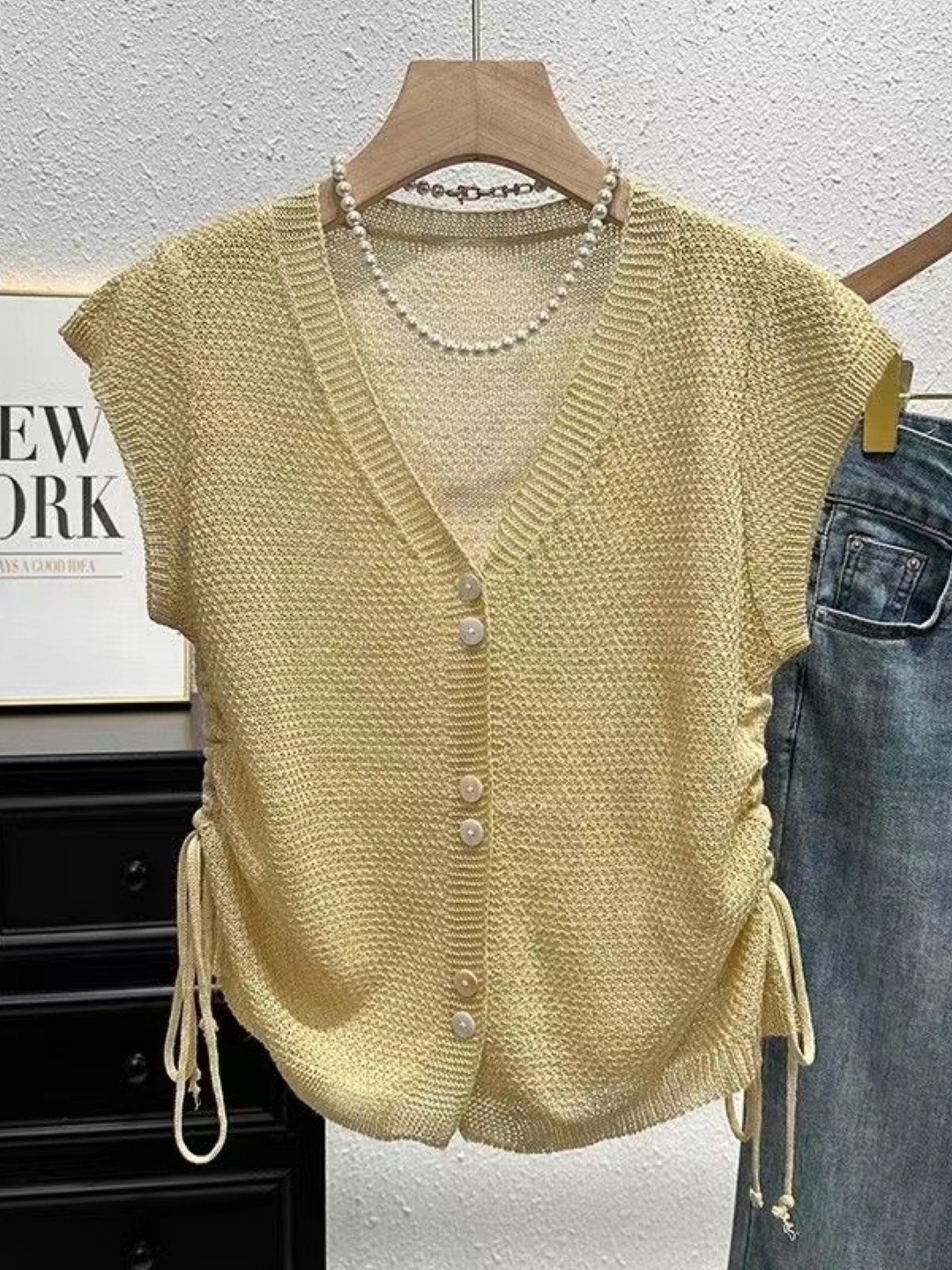 

KPOP V-Neck Regular Winter Top, Yellow