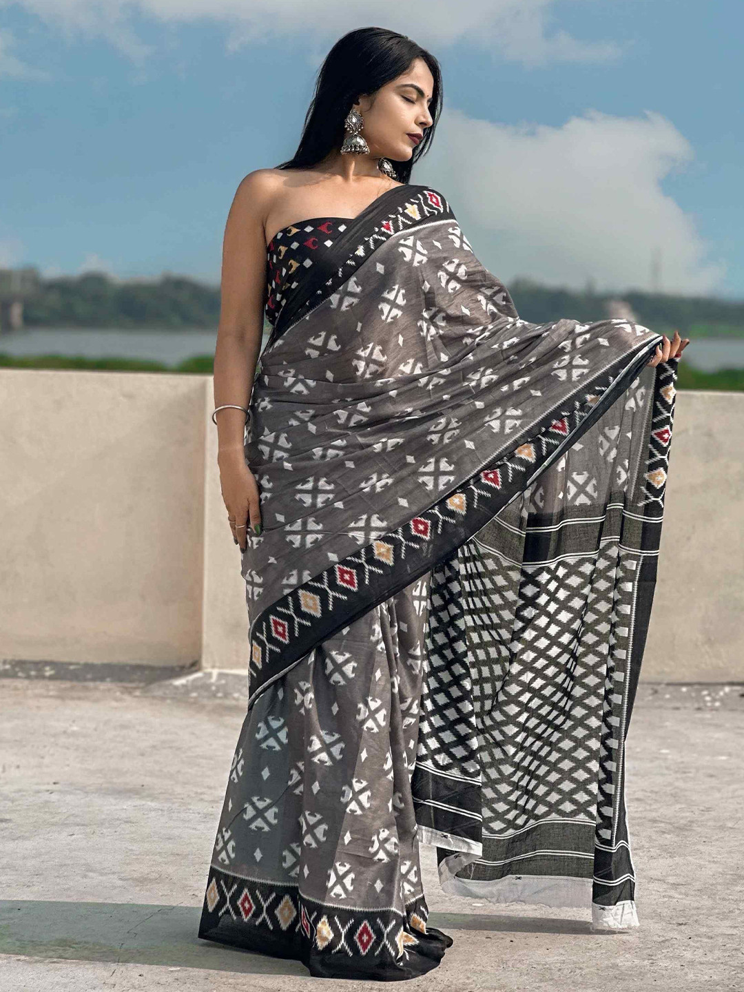

HERE&NOW Pure Cotton Bagru Saree, Grey