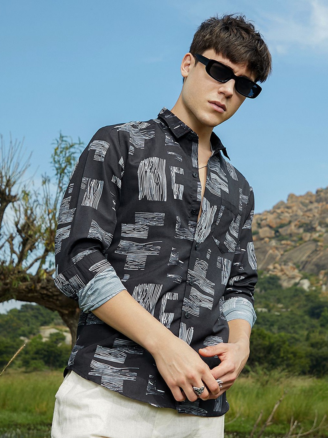 

Campus Sutra Men Comfort Opaque Printed Casual Shirt, Black