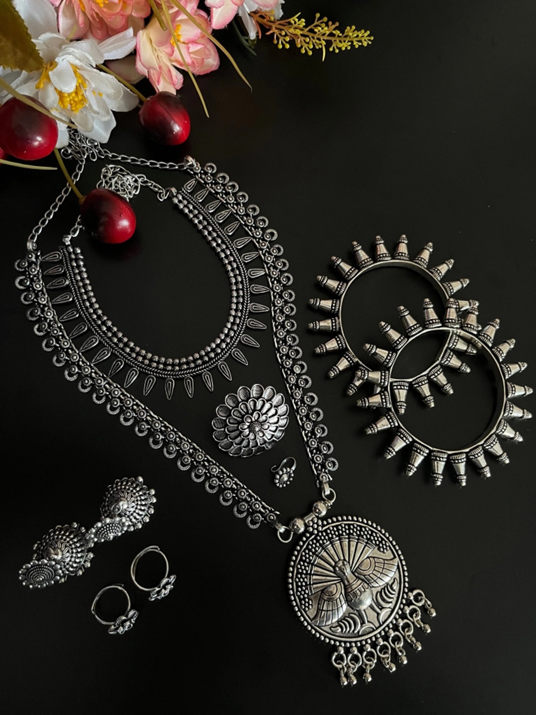 

NAMAN ARTS Silver Plated Oxidised Jewellery Set