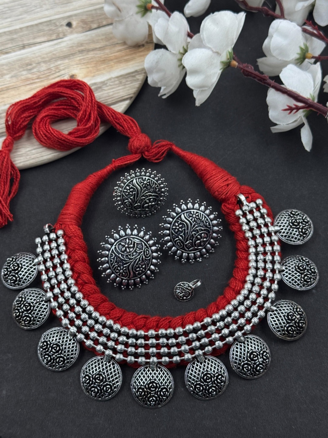 

NAMAN ARTS Hiya Thread Silver Plated Oxidised Jewellery Set