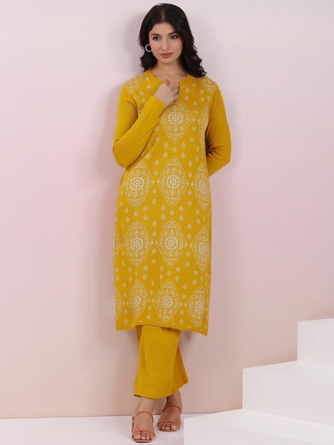 

Janasya Women Woolen Ethnic Motifs Straight Winter Kurta Set, Mustard