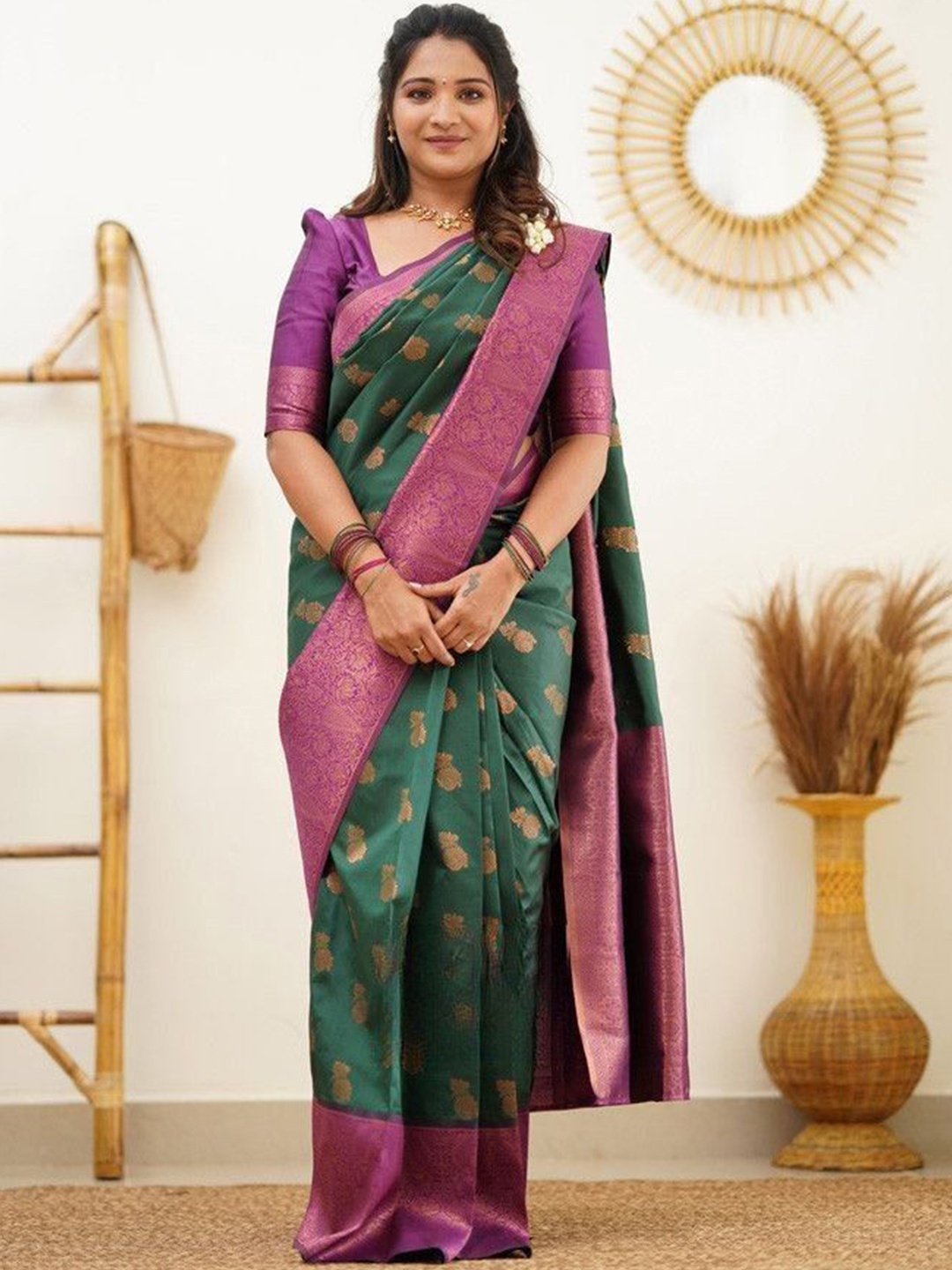 

Wuxi Woven Design Zari Pure Silk Banarasi Saree, Green