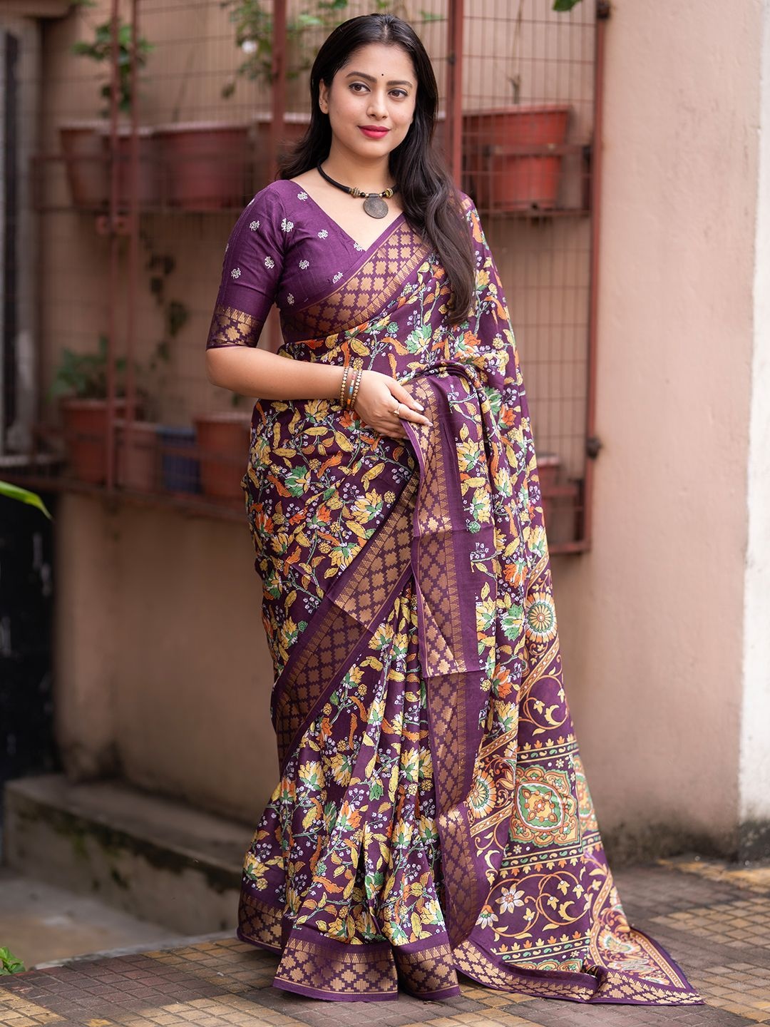 

Panzora Kalamkari Zari Silk Blend Saree, Purple