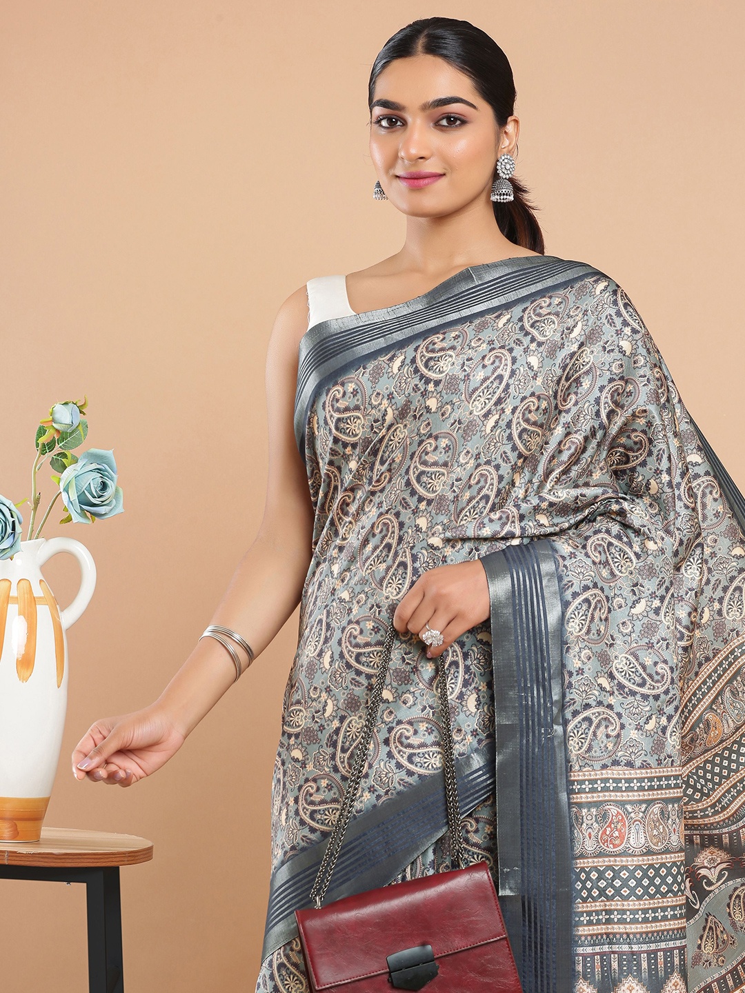 

Kalyan Silks Paisley Jute Silk Tussar Saree, Grey