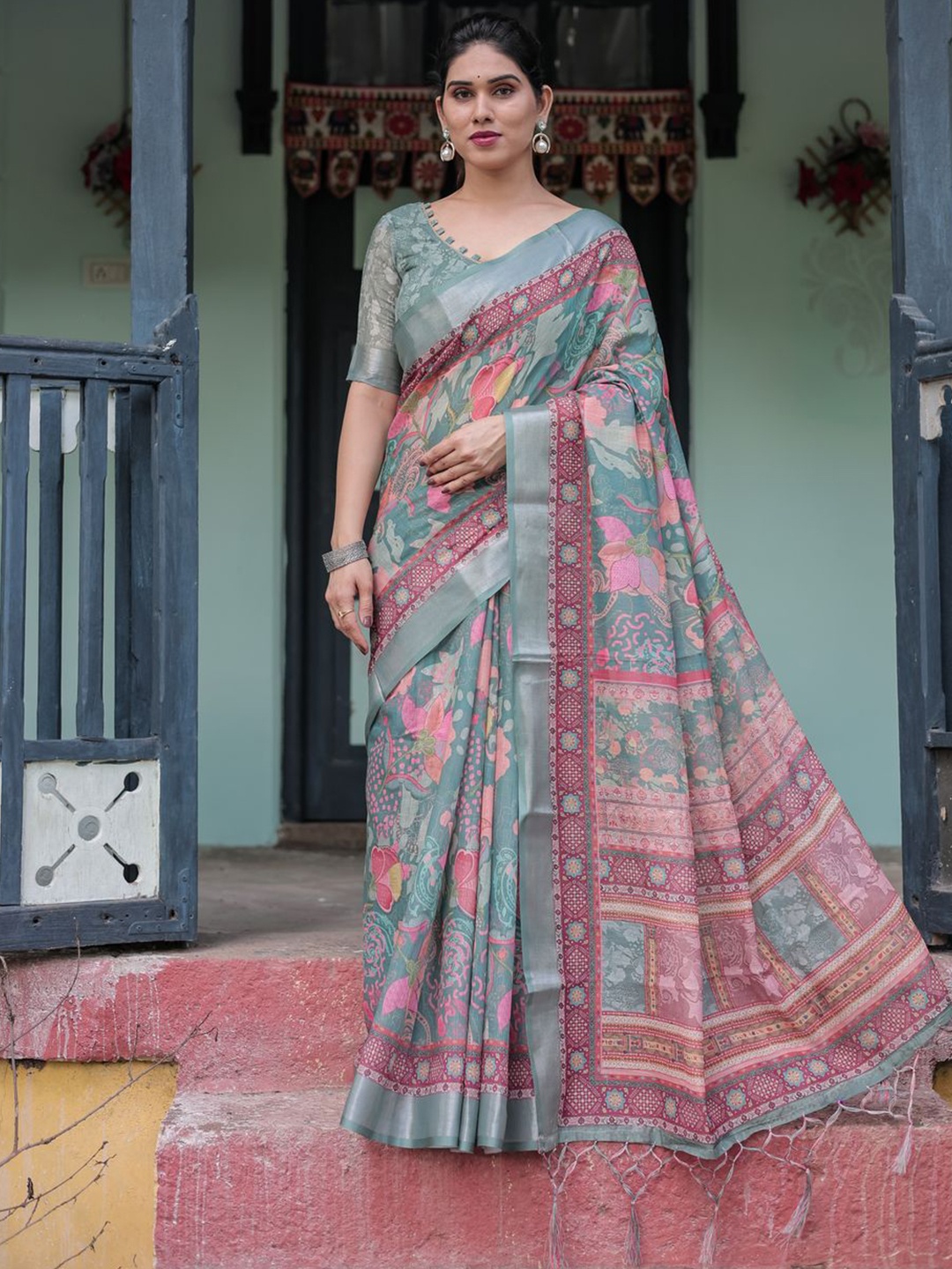 

VEERAX Ethnic Motifs Pure Linen Banarasi Saree, Grey melange