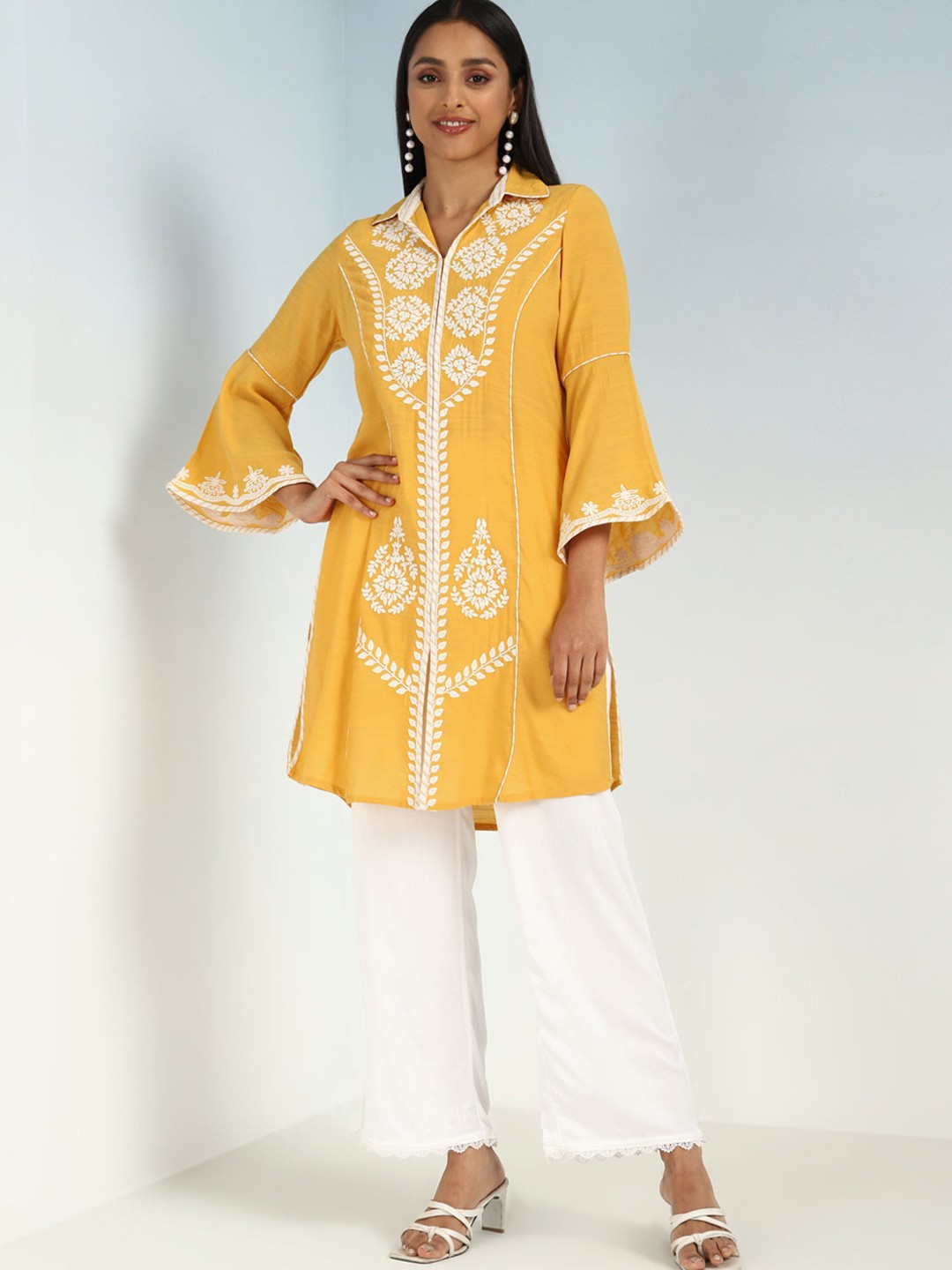 

Lakshita Floral Embroidered Thread Work Shirt Collar Straight Kurta, Yellow