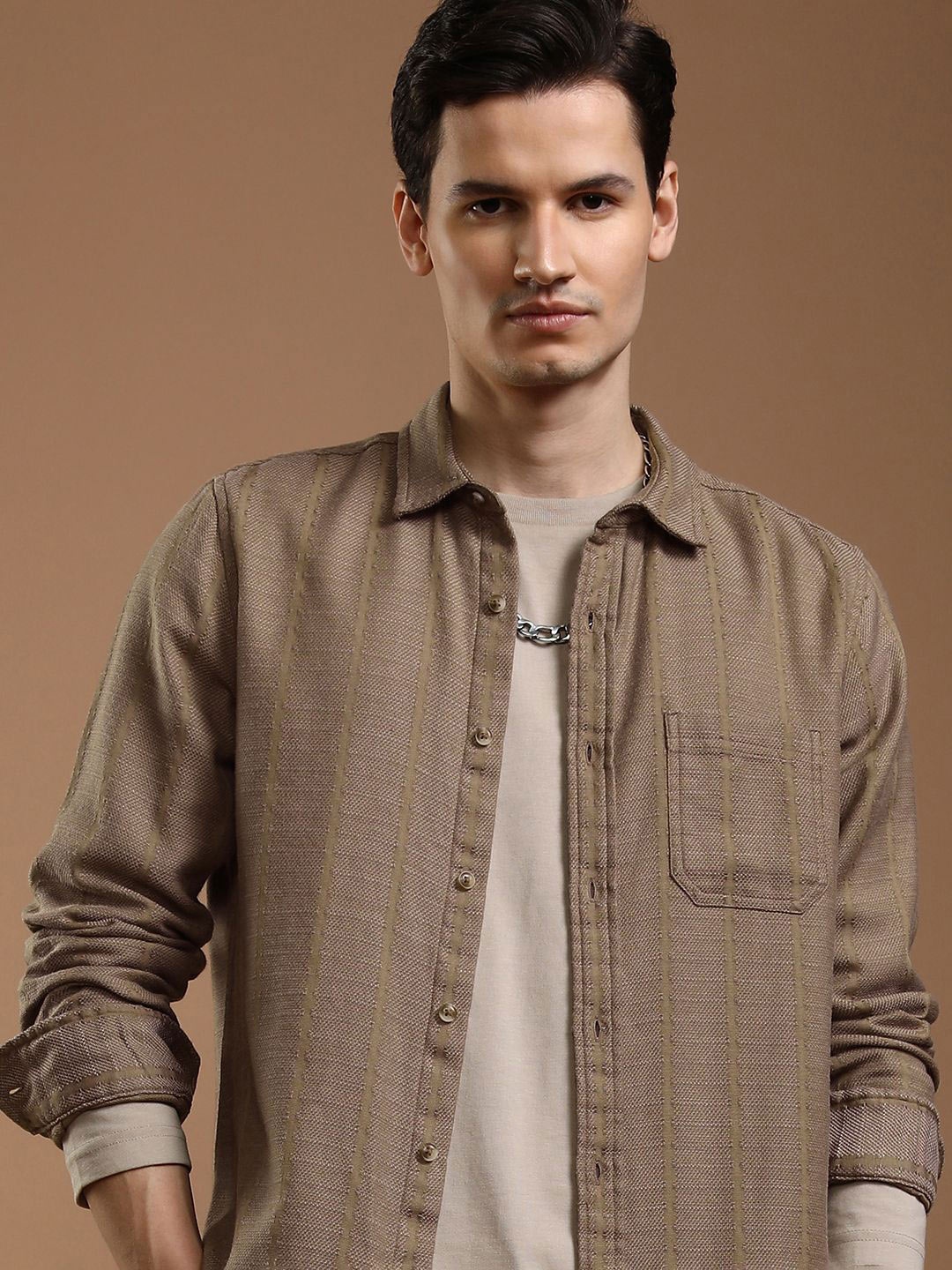

HIGHLANDER Men Slim Fit Opaque Striped Casual Shirt, Khaki