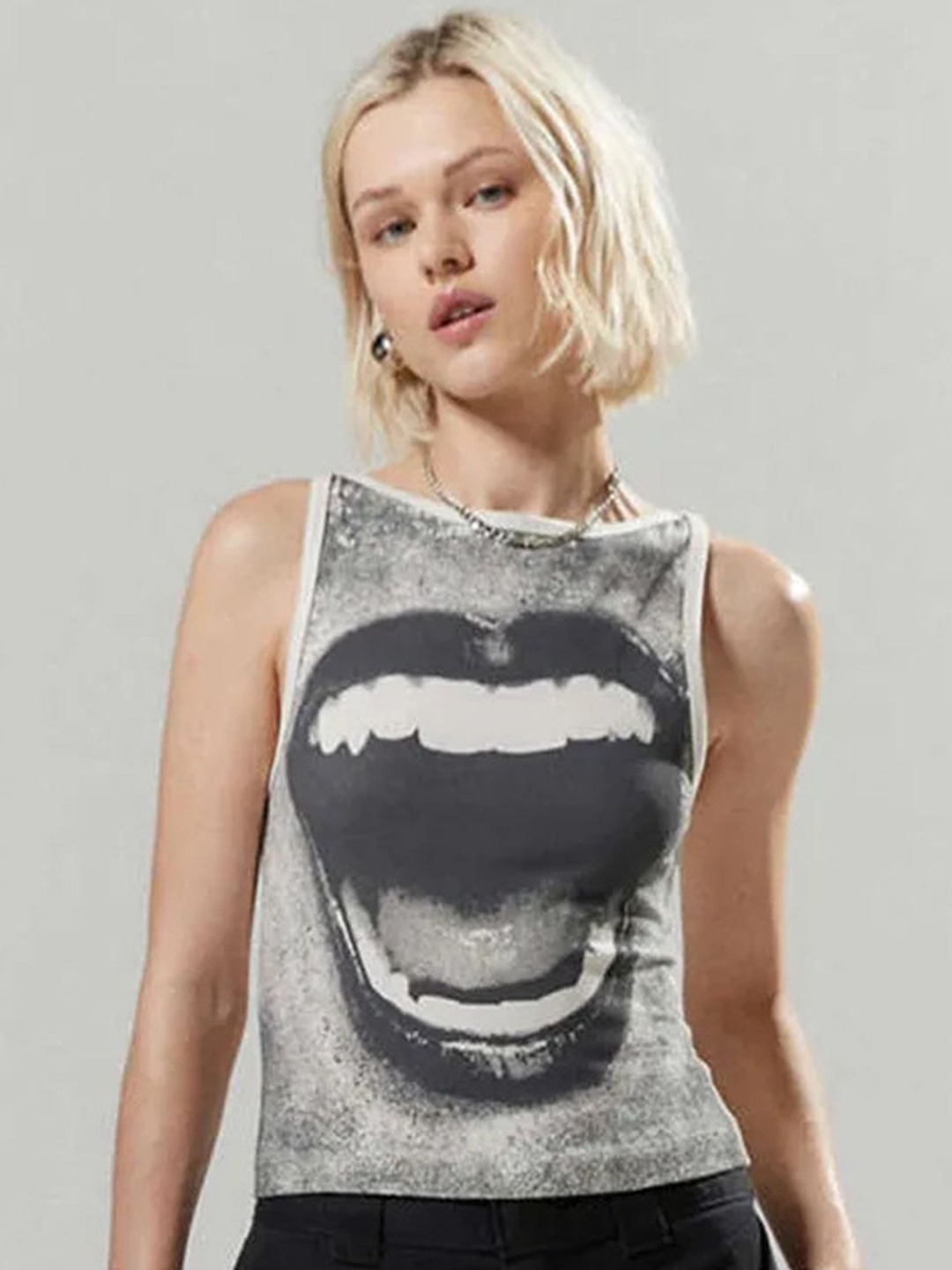 

LULU & SKY Print Top, Black