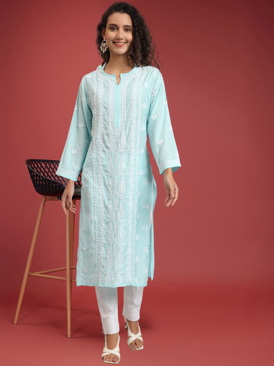 

PARAMOUNT CHIKAN Women Ethnic Motifs Embroidered Chikankari Floral Kurta, Blue