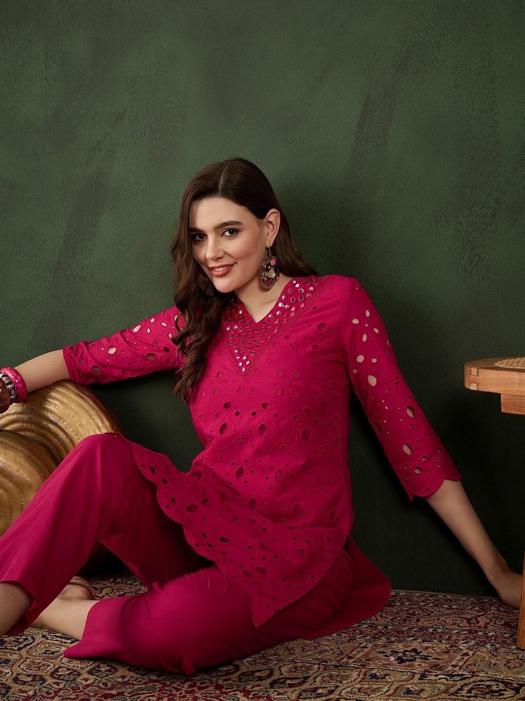 

Sangria Embroidered Pure Cotton Kurta & Trouser, Pink