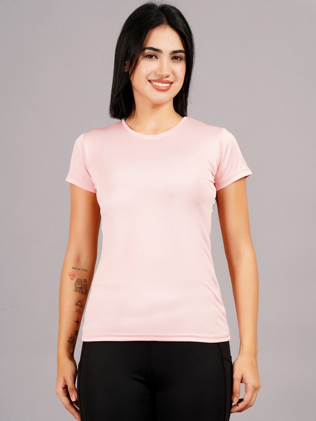 

NEVER LOSE Women Solid Compression T-shirt, Pink