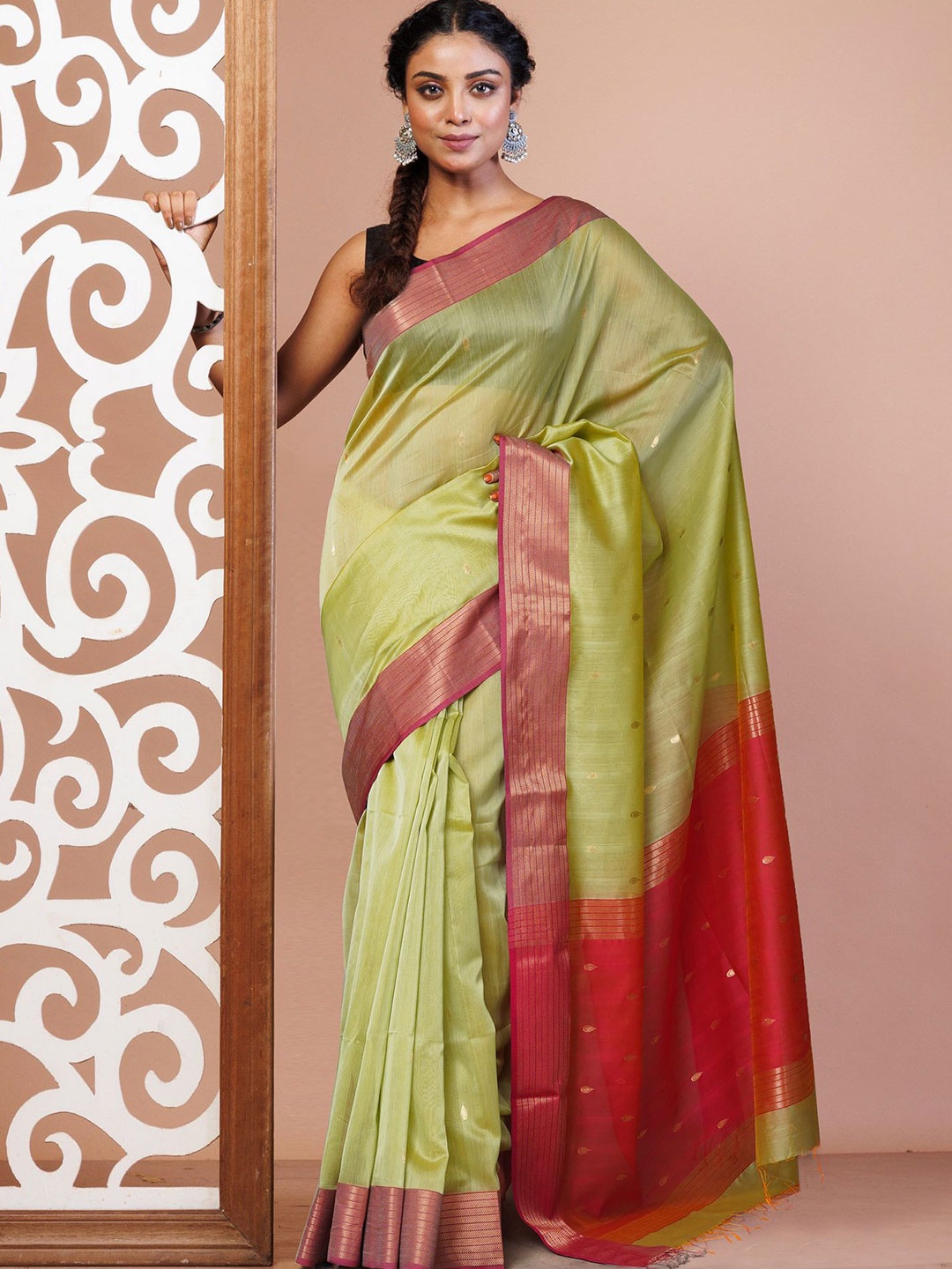 

Unnati Silks Woven Design Maheshwari Saree, Green