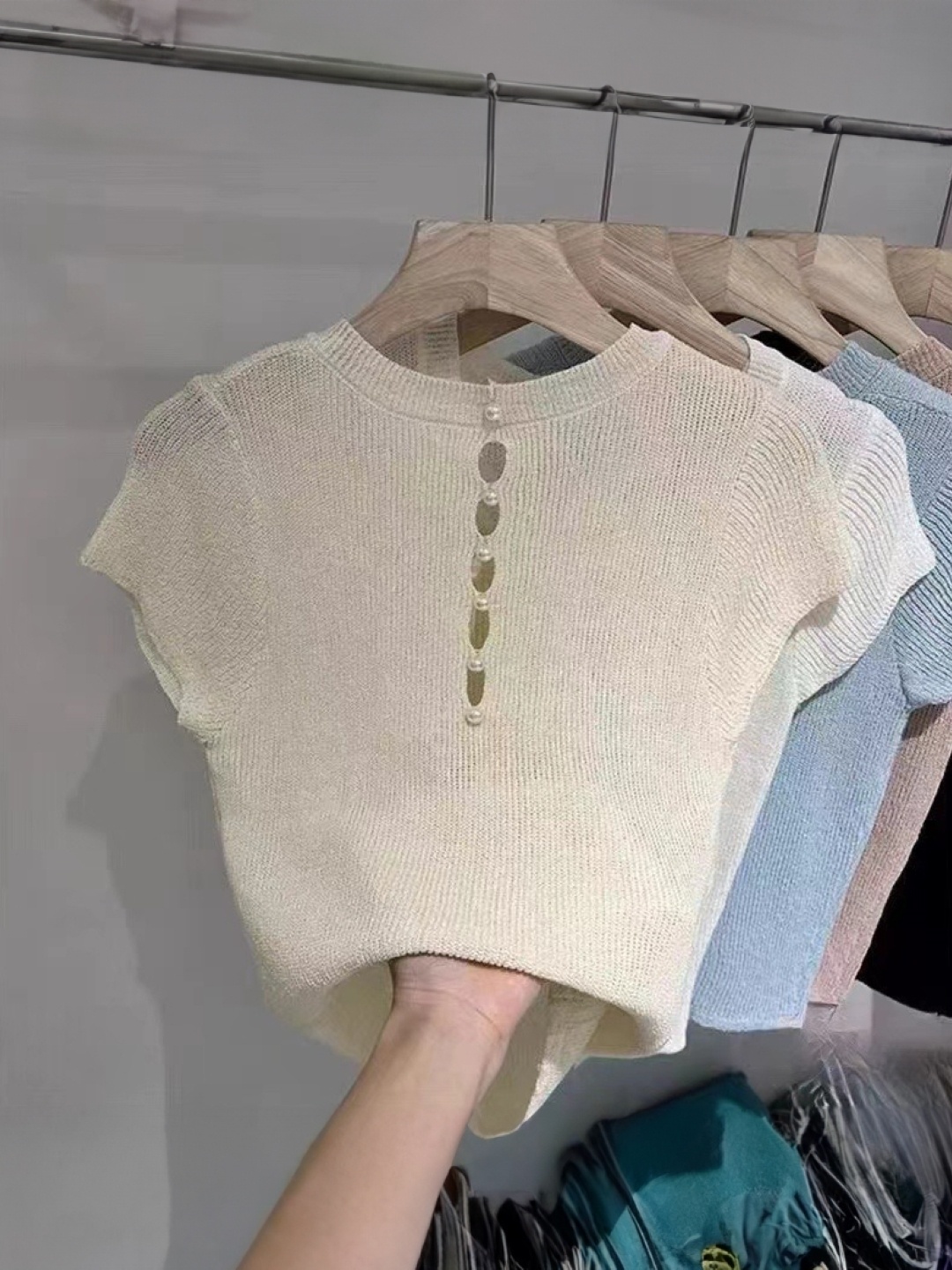 

KPOP Cut Out Round Neck Short Sleeves Top, Cream