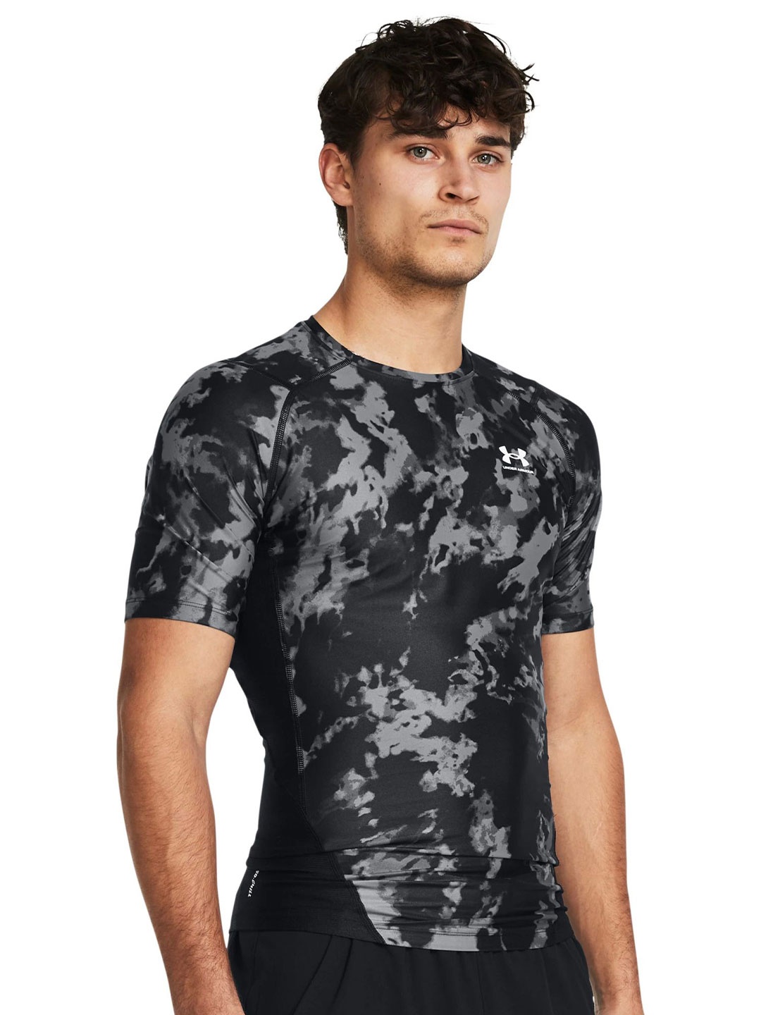 

UNDER ARMOUR HeatGear Iso-Chill Printed Short Sleeve Compression-Fit T-Shirt, Black