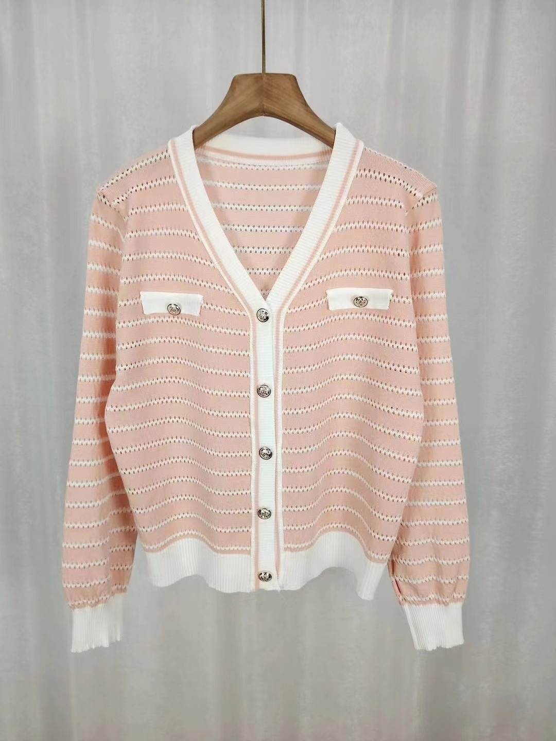 

KPOP Women Horizontal Striped V-Neck Long Sleeves Top, Pink