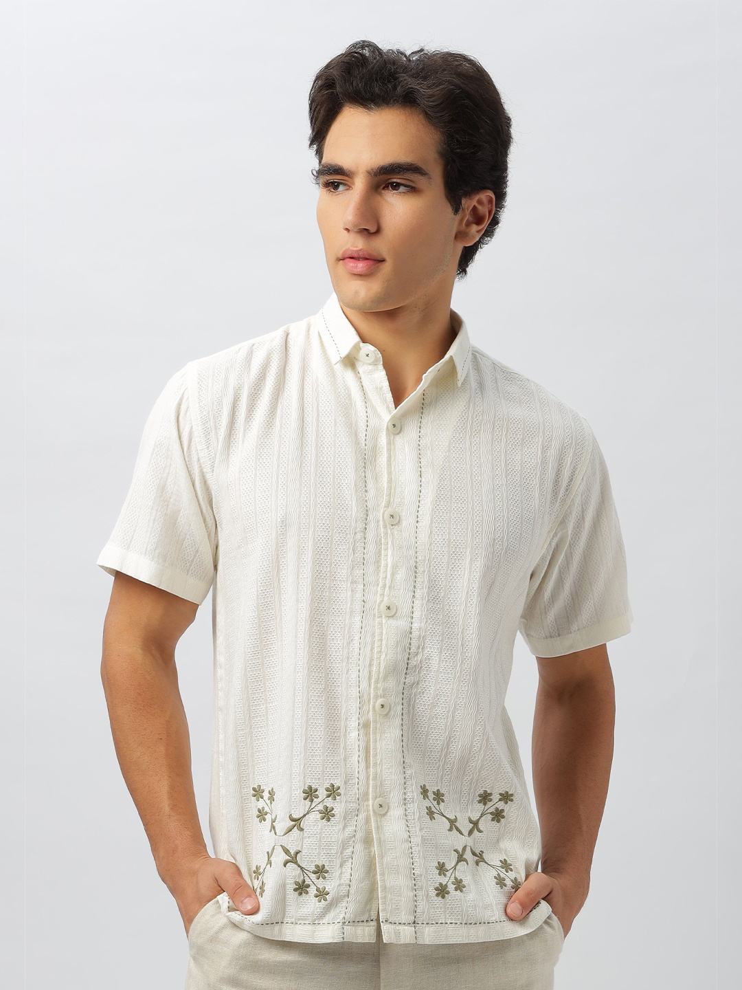 

HAMPTONS Men Self Design Floral Embroidered Cotton Casual Shirt, Off white