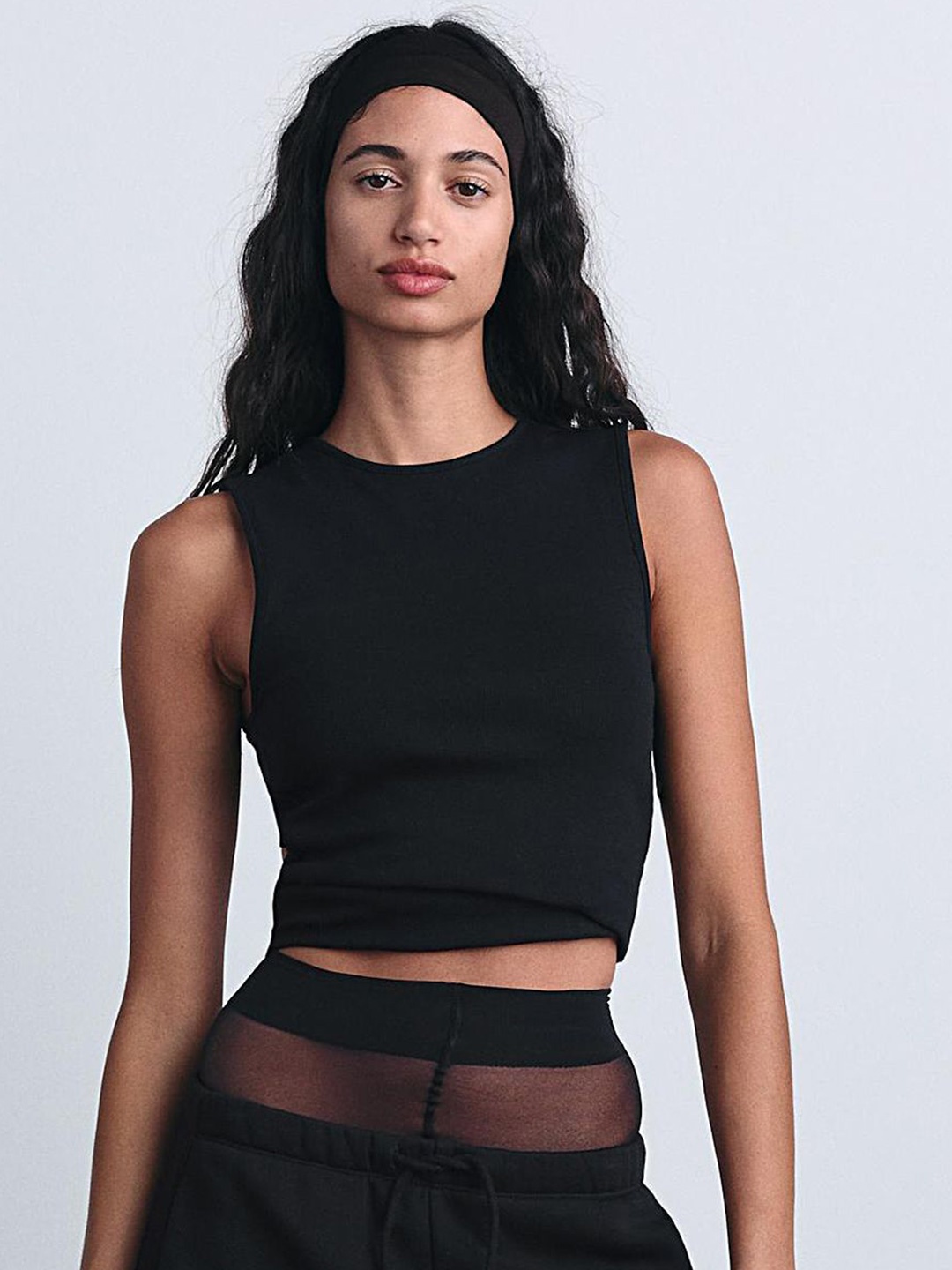 

LULU & SKY Crop Top, Black