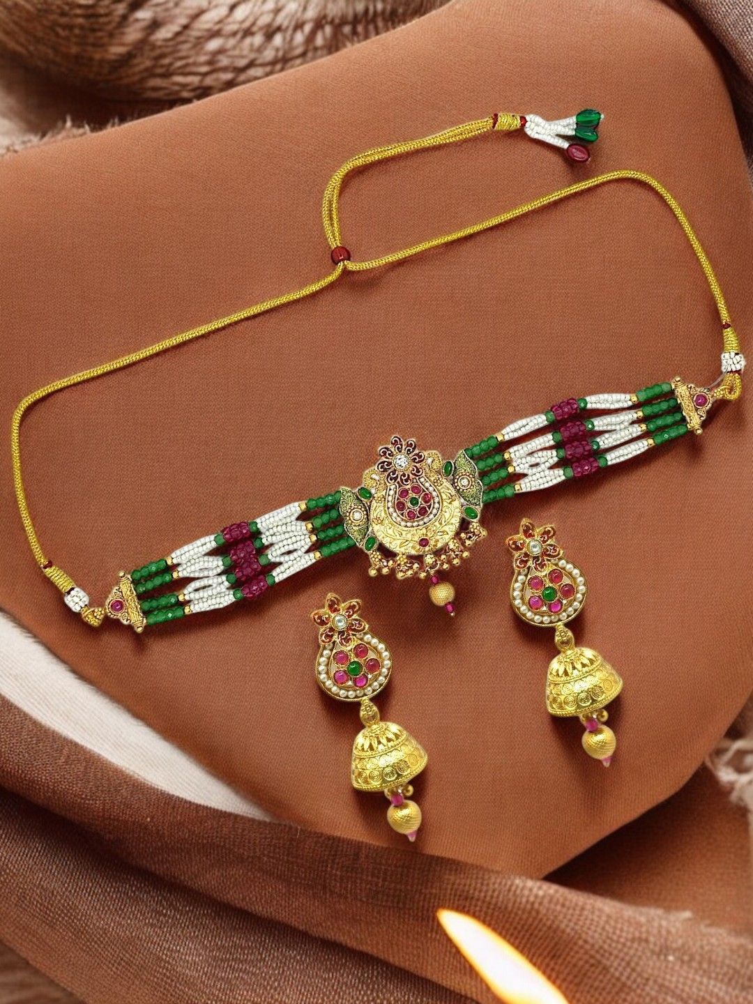 

FEMMIBELLA Gold-Plated Stone-Studded & Beaded Jewellery Set