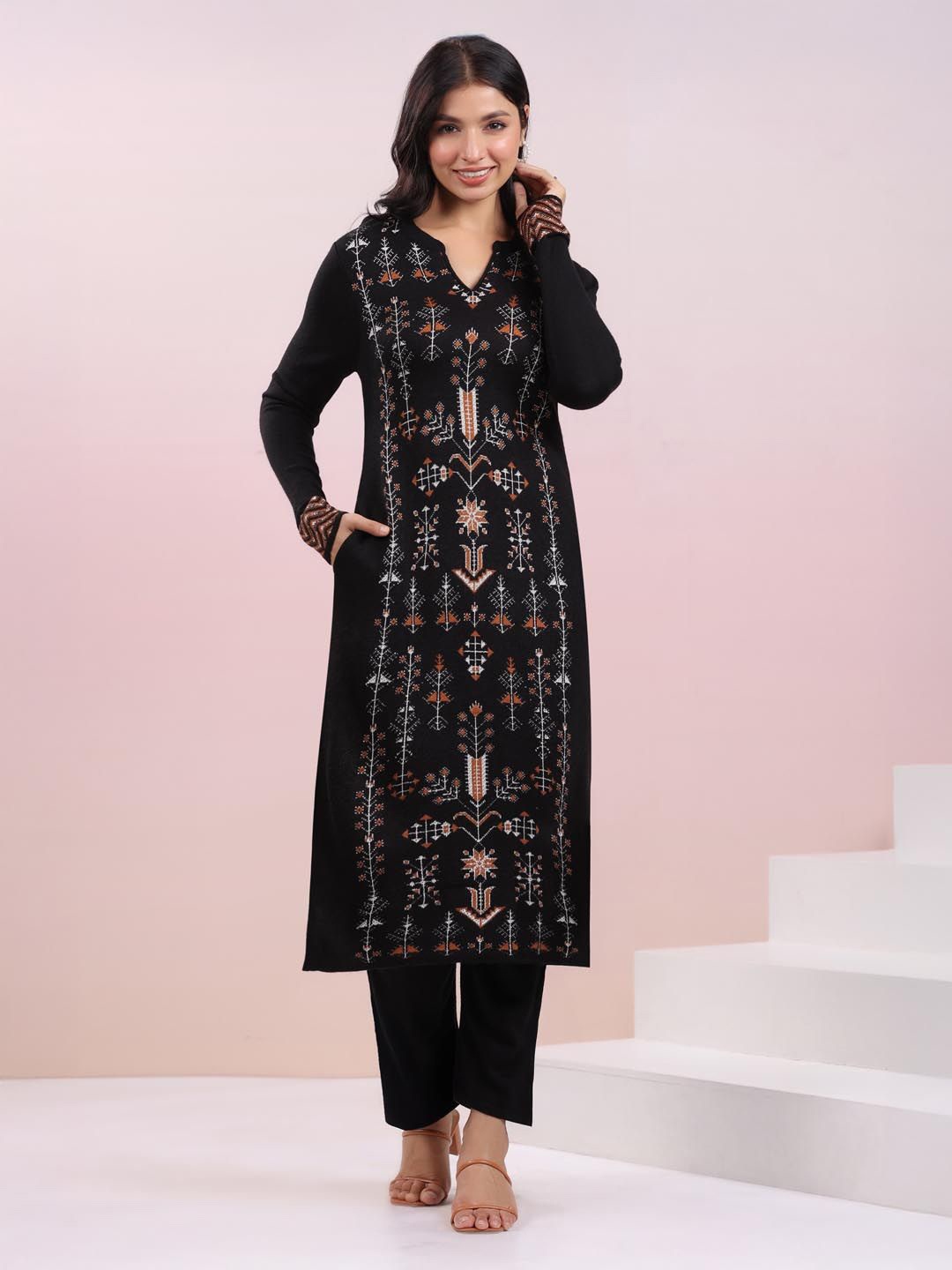 

Janasya Women's Woolen Geometric Straight Winter Kurta Set, Black