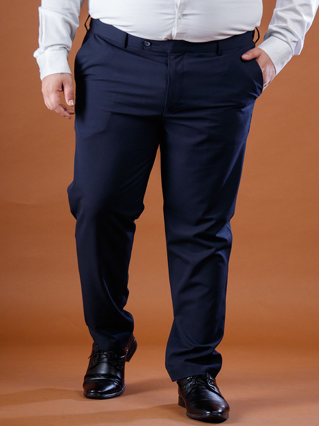 

Muffynn Men Relaxed Straight Leg Straight Fit Mid-Rise Formal Trousers, Navy blue