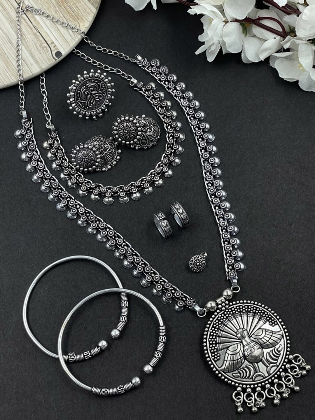

NAMAN ARTS Mukti Silver Plated Oxidised Jewellery Set