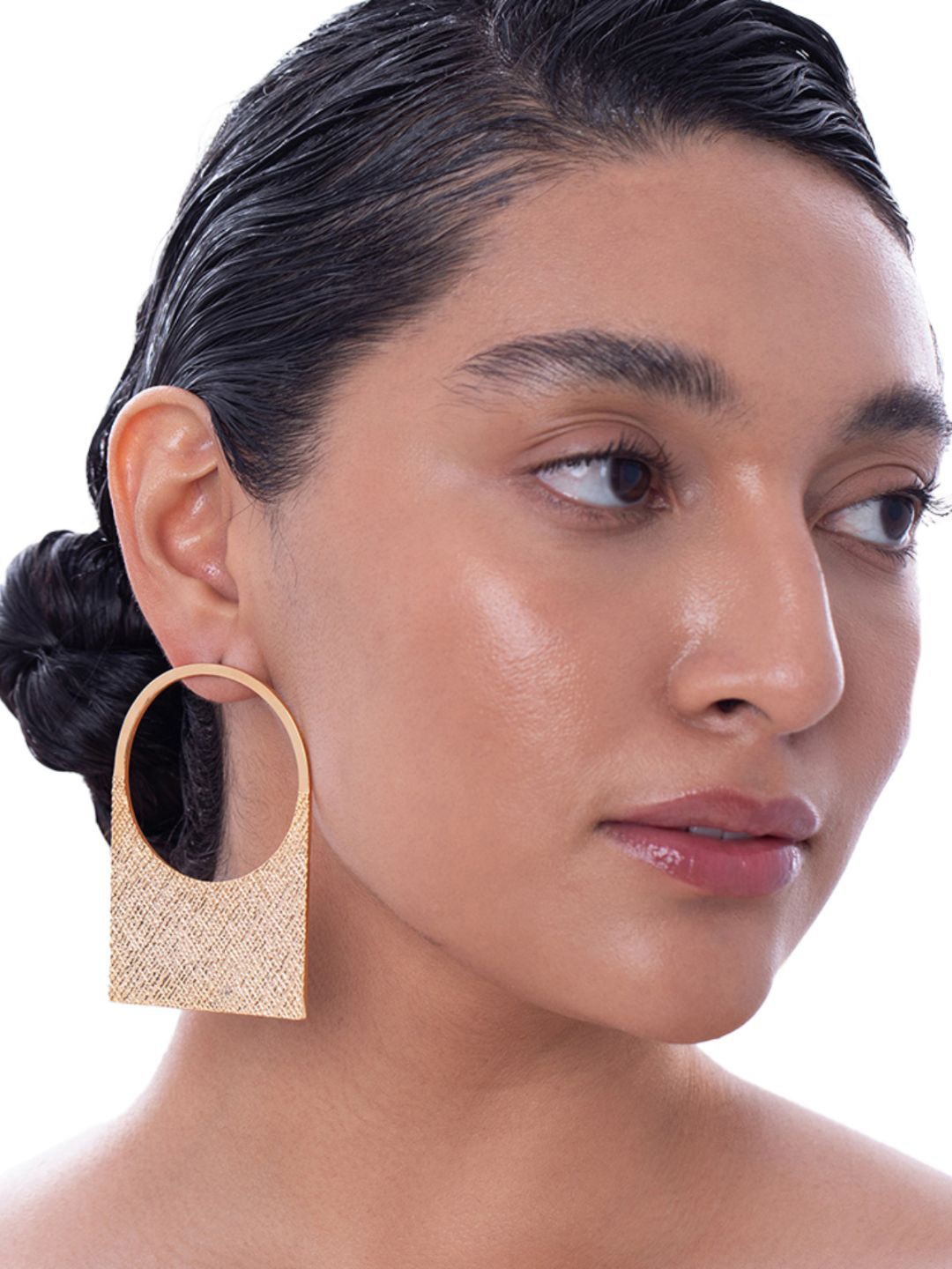 

Ethnic Andaz Oval Drop Earrings, Gold