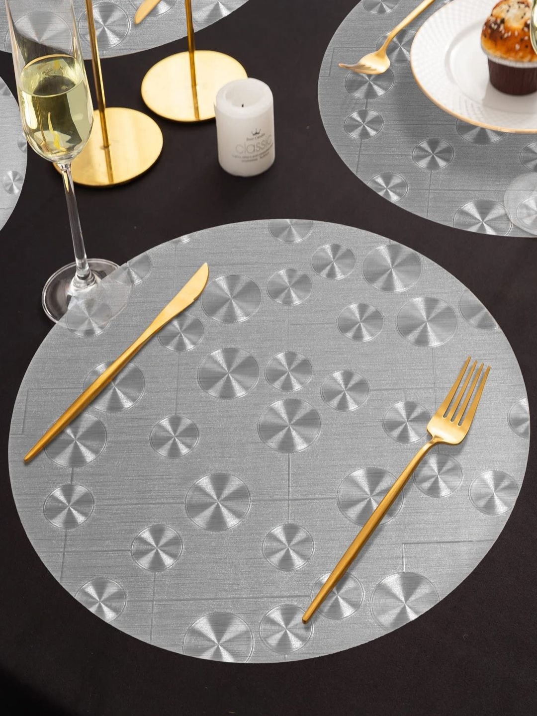 

HOKIPO Silver-Toned 6 Pieces Geometric Textured Shining Round Table Placemats