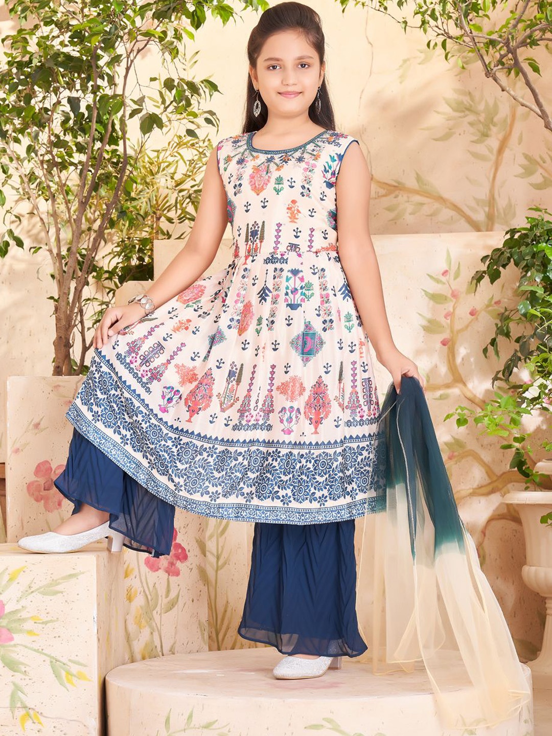 

Sangria Girls White Floral Printed Round Neck Anarkali Kurta With Sharara & Dupatta