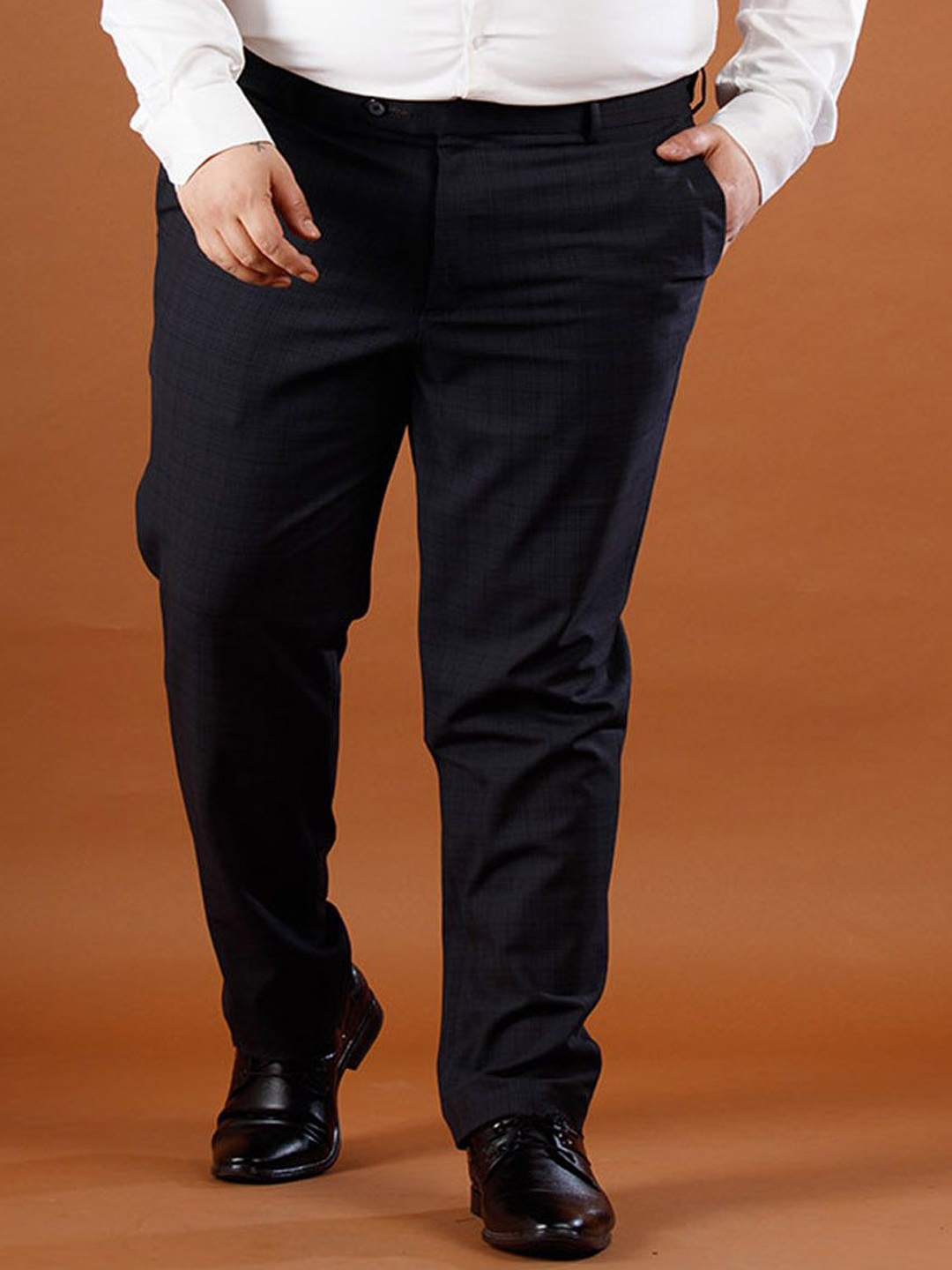 

Muffynn Men Relaxed Straight Leg Straight Fit Trousers, Black