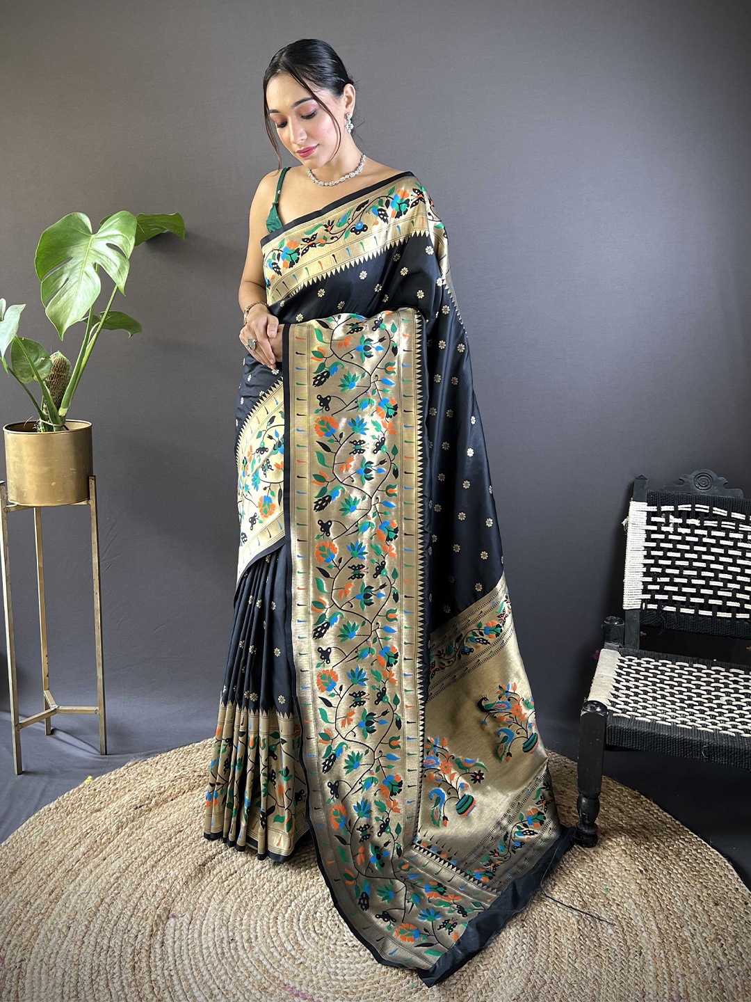 

Panzora Woven Design Zari Silk Blend Paithani Saree, Black