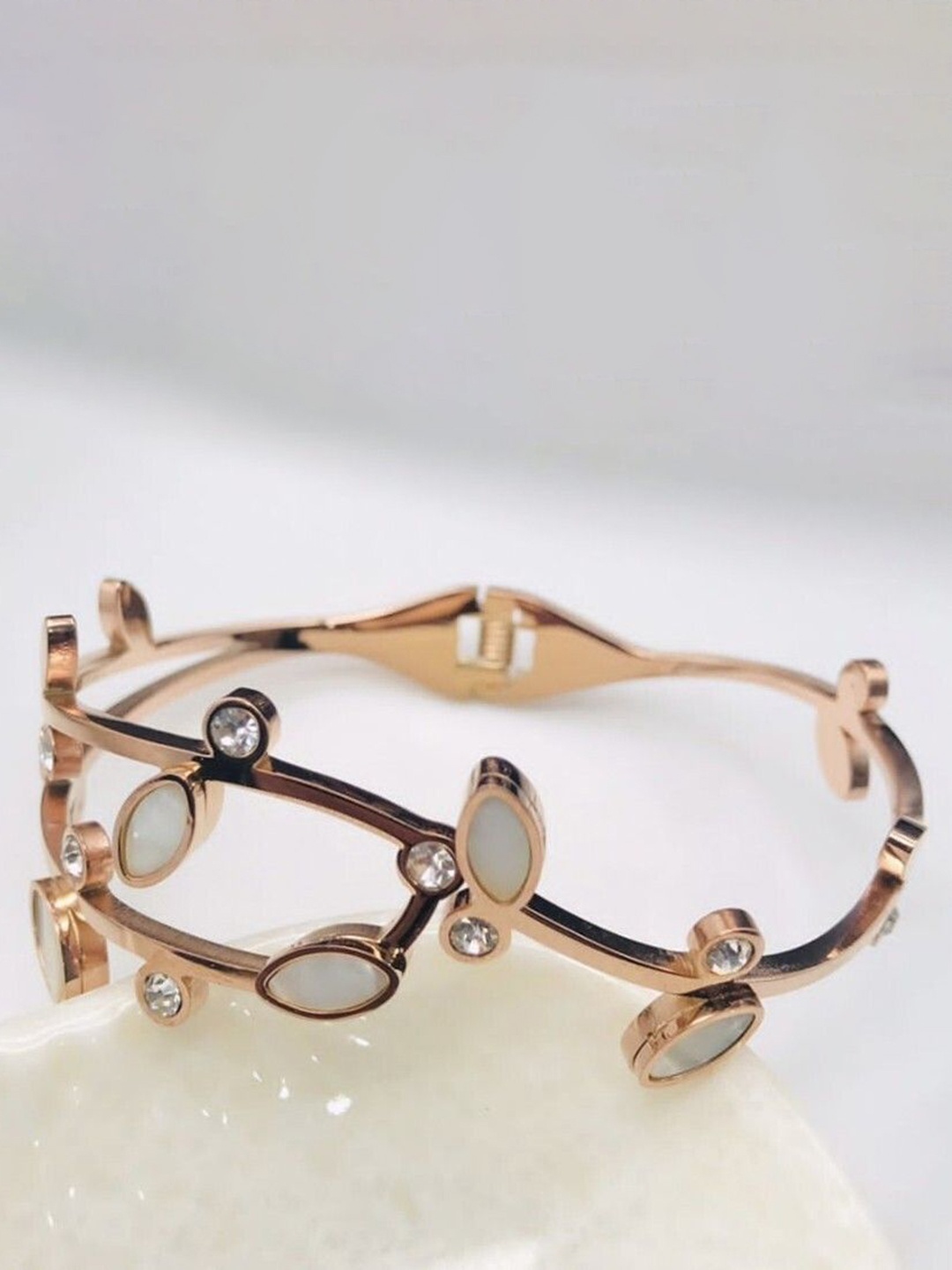 

V FASHION JEWELLERY Women Rose Gold-Plated Kada Bracelet