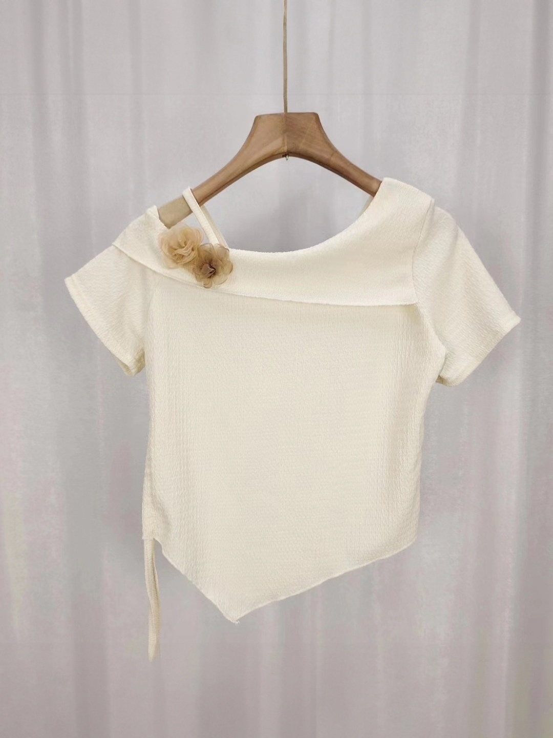 

KPOP Round Neck Regular Top, Cream