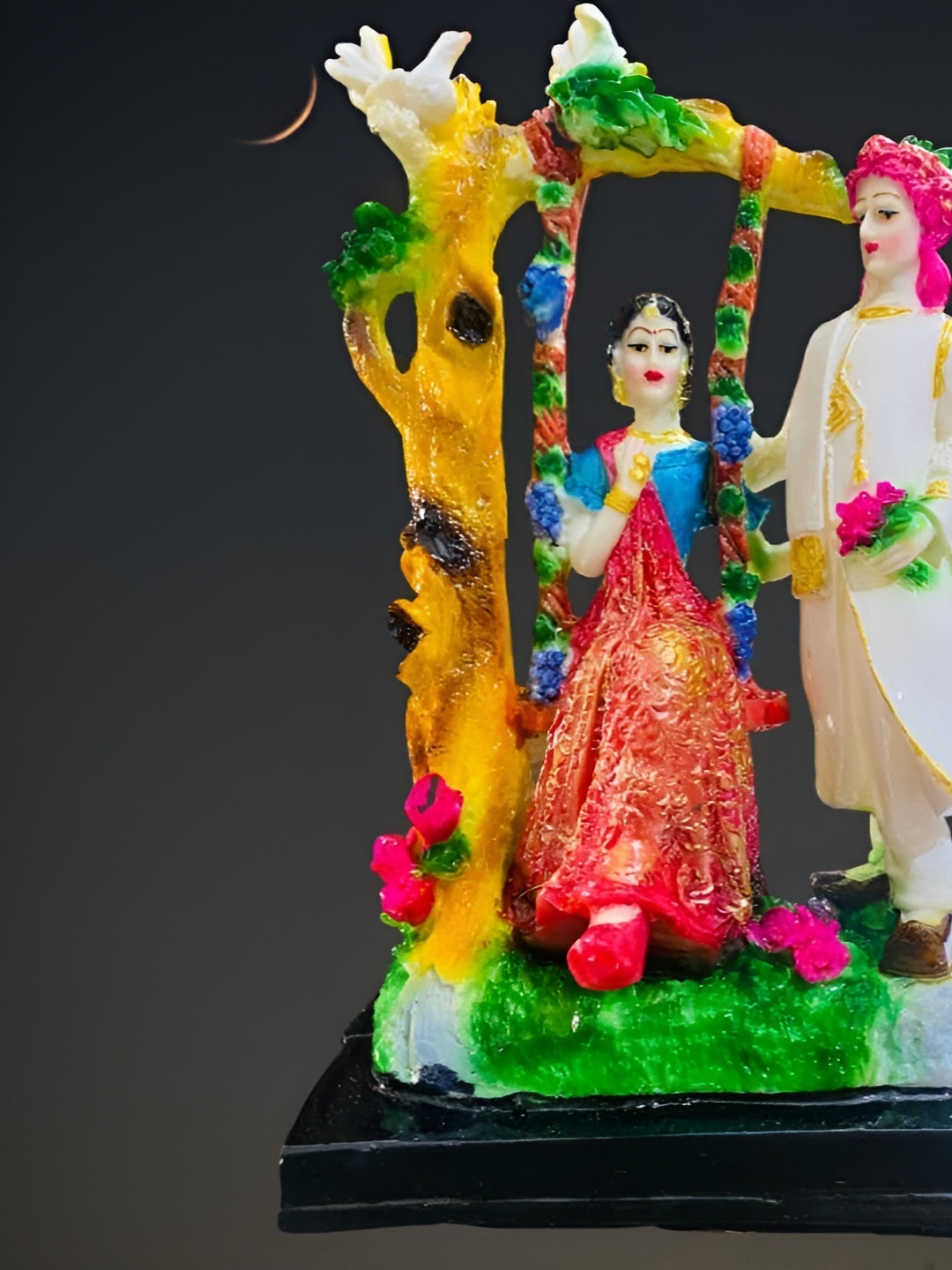 

krishnagallery1 Red & White Jhula Wedding Couple Religious Showpiece