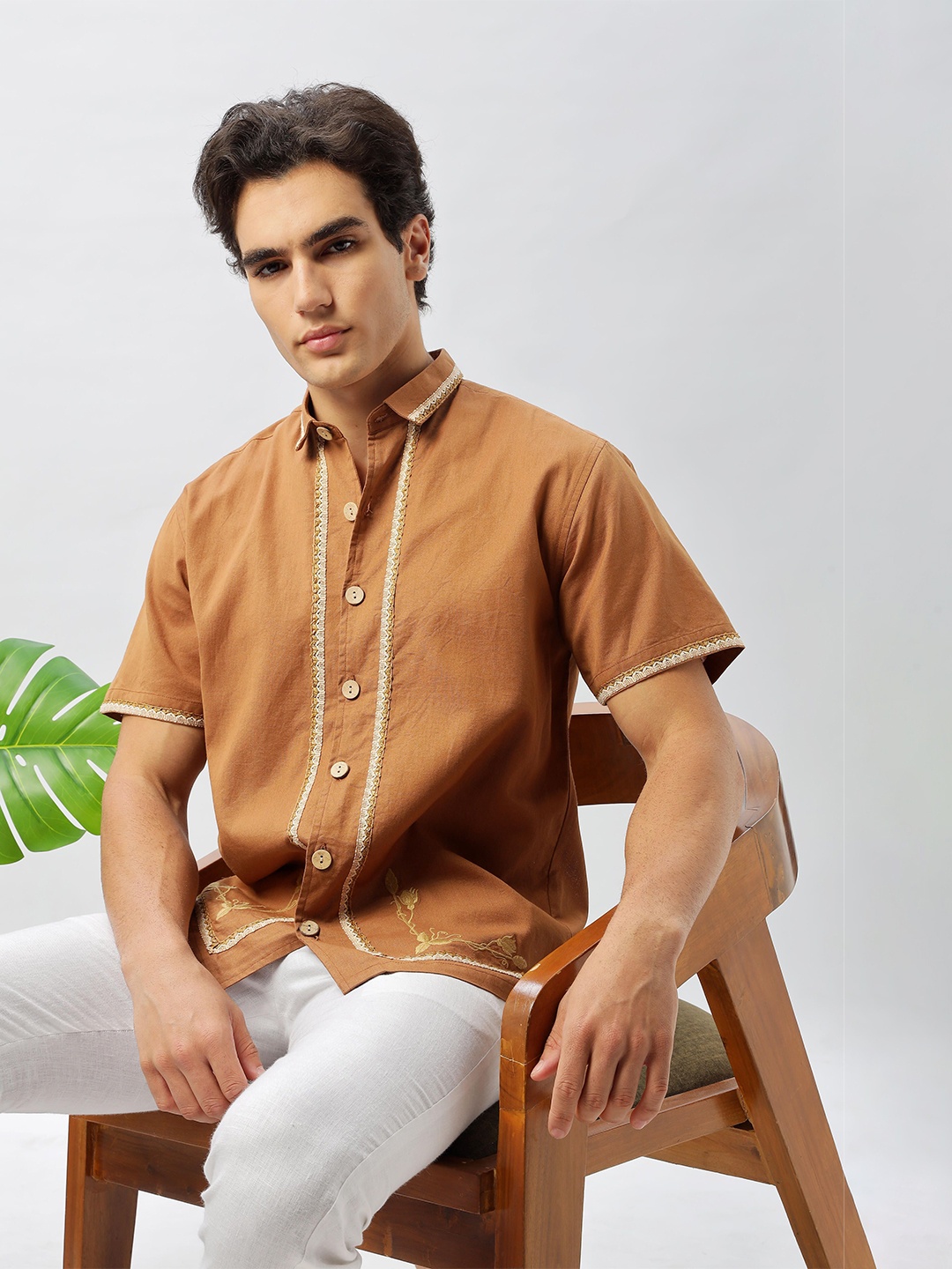 

HAMPTONS Men Solid Lace Insert Cotton Casual Shirt, Brown