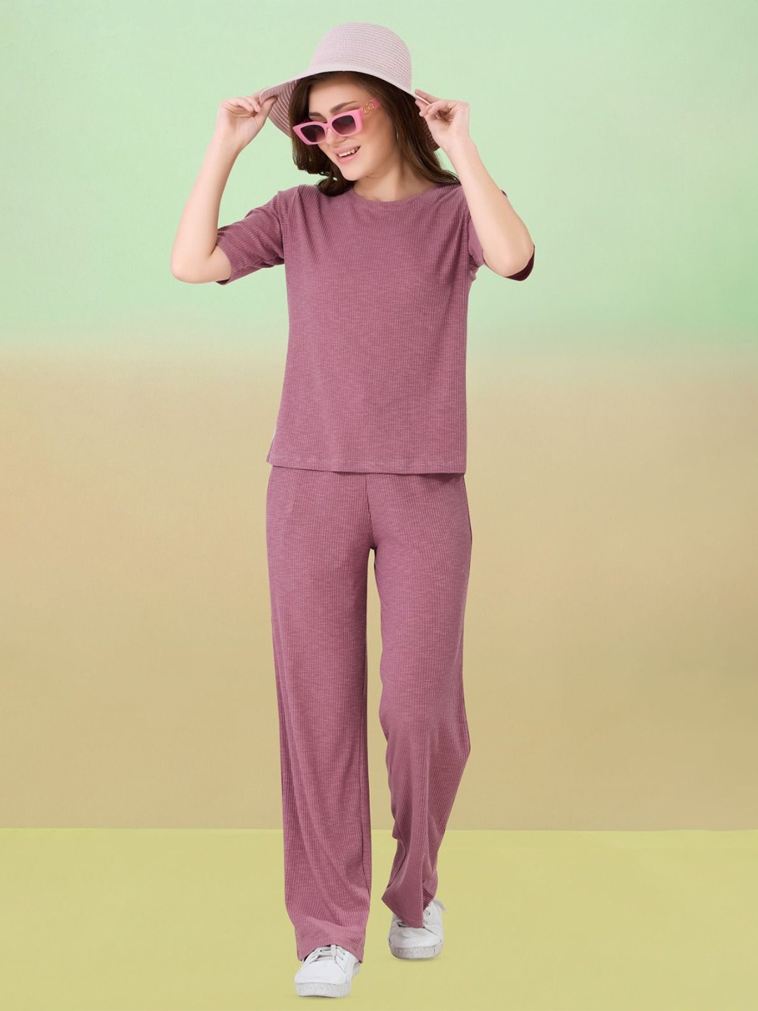 

Soulemo Round Neck T-Shirt With Trouser, Purple