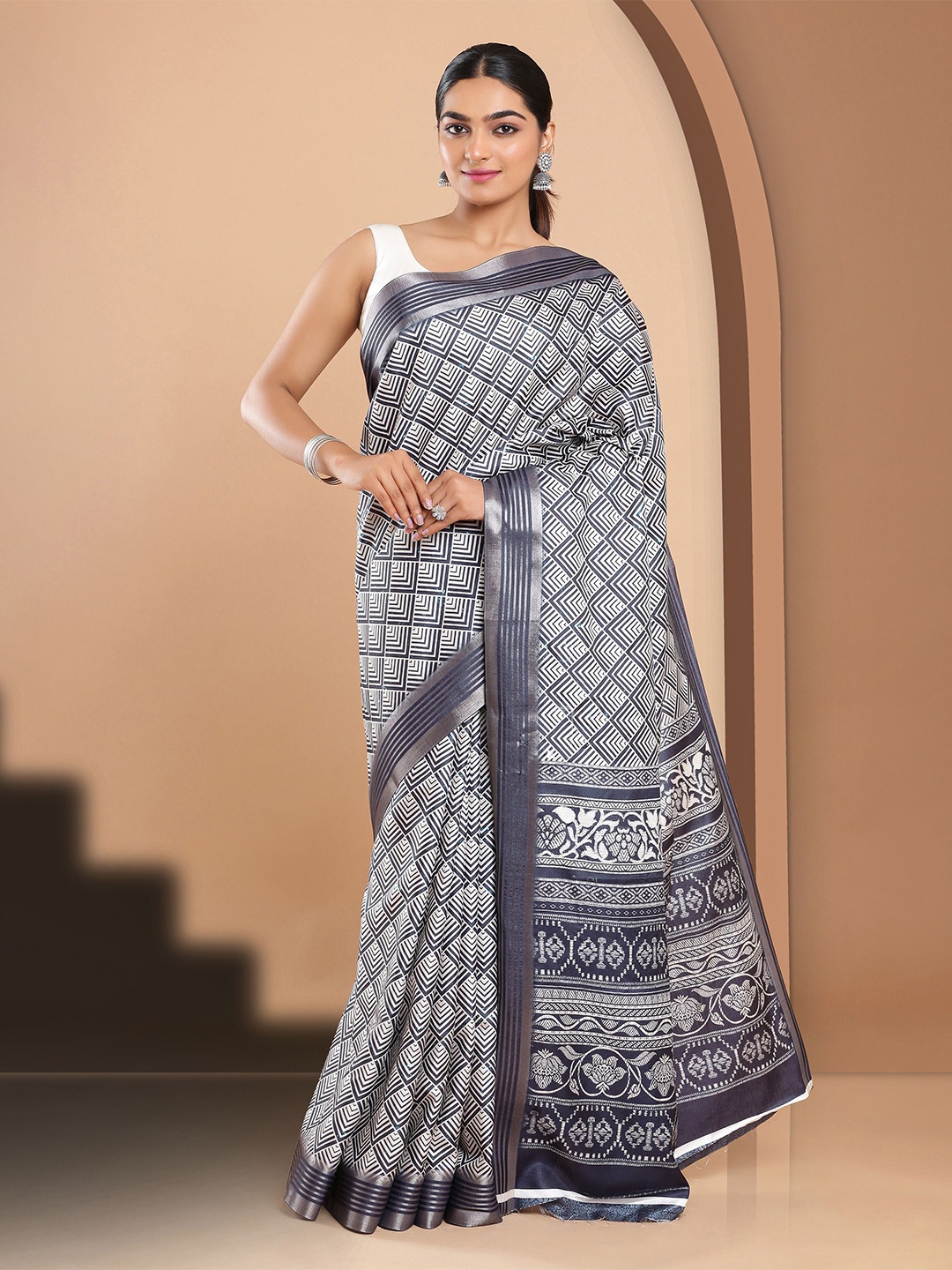 

Kalyan Silks Jute Silk Tussar Saree, Navy blue