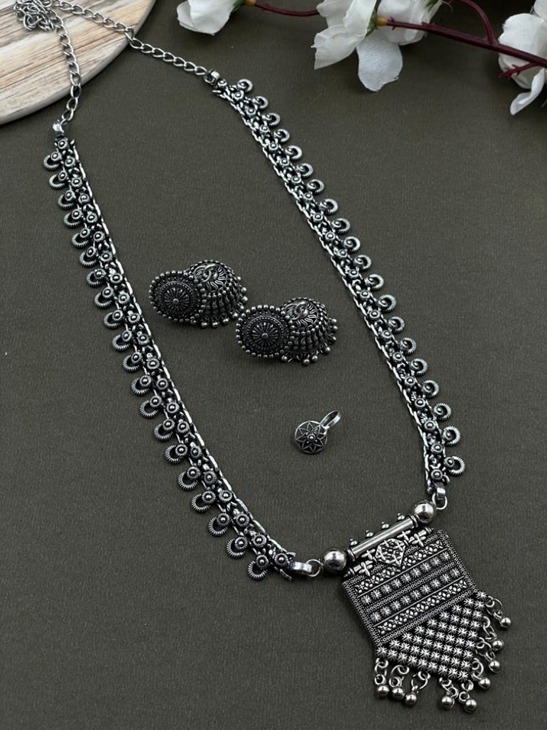 

NAMAN ARTS Devika Spring Silver Plated Oxidised Jewellery Set