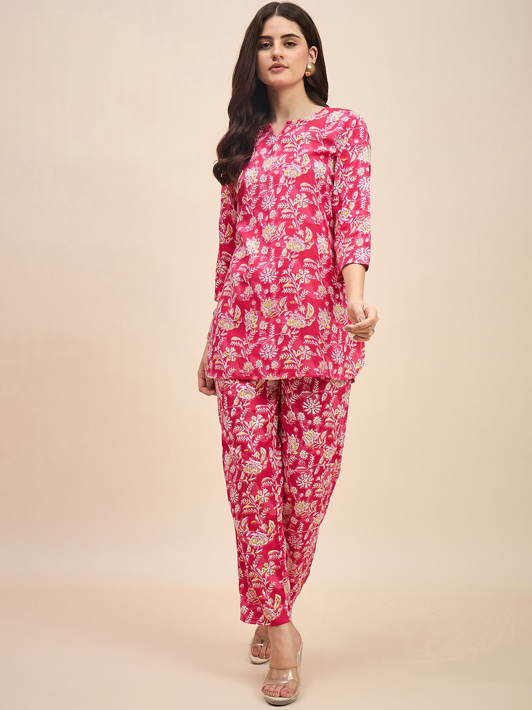 

TRUVON FASHIONS Printed V Neck Top With Trousers Co-Ords Set, Pink