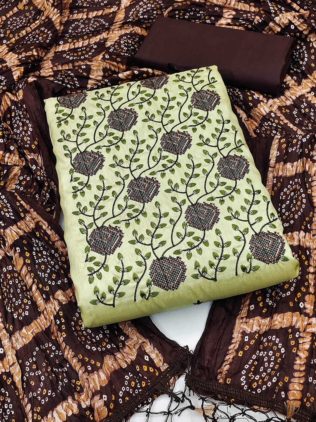

Maroosh Embroidered Unstitched Dress Material, Green