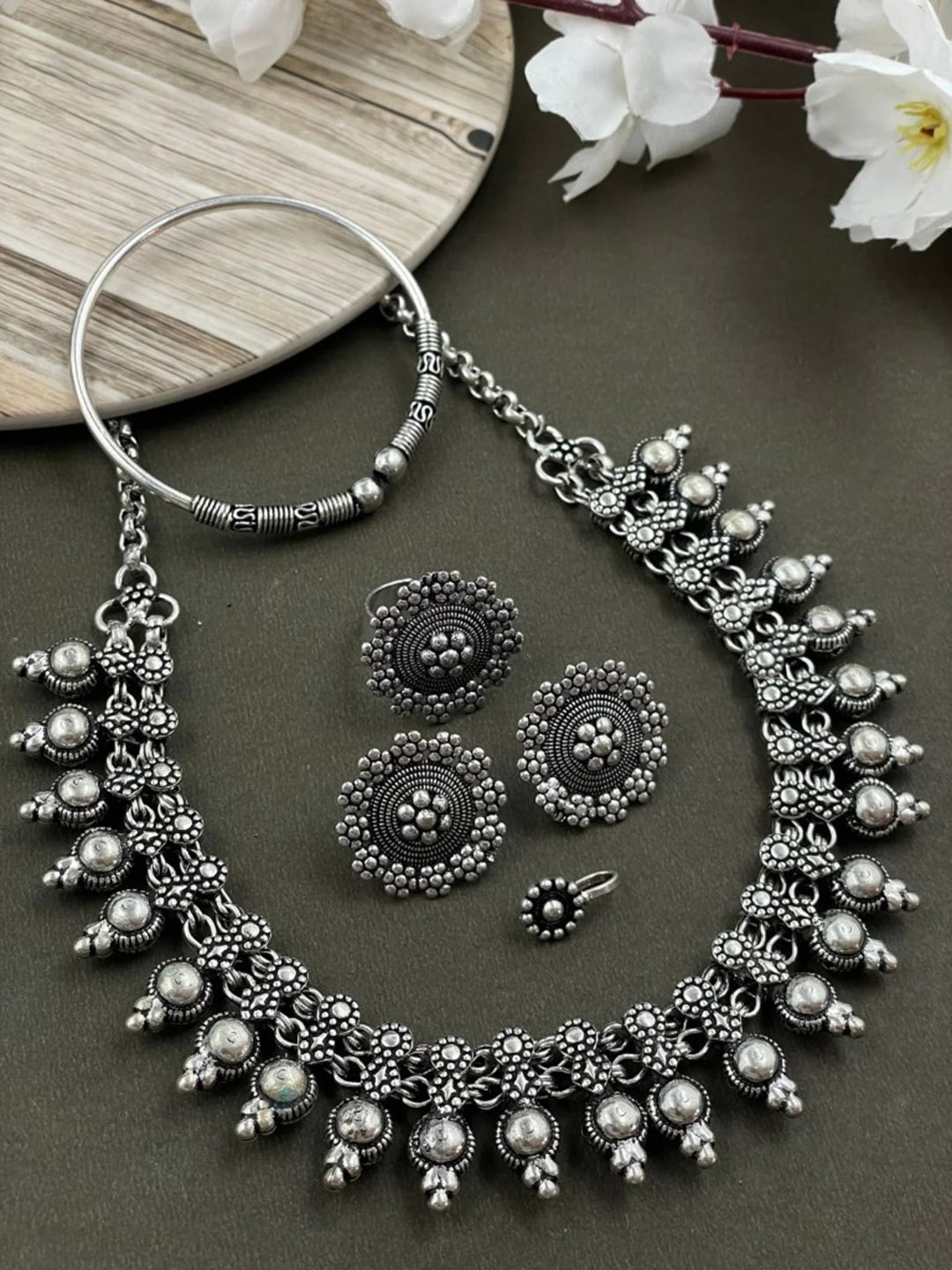 

NAMAN ARTS Silver Plated Oxidised Jewellery Set