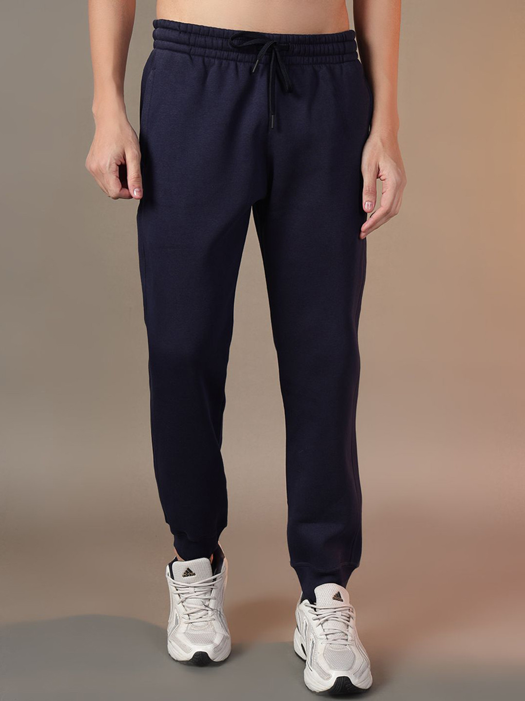 

FCK GOLD Men Mid Rise Joggers, Navy blue